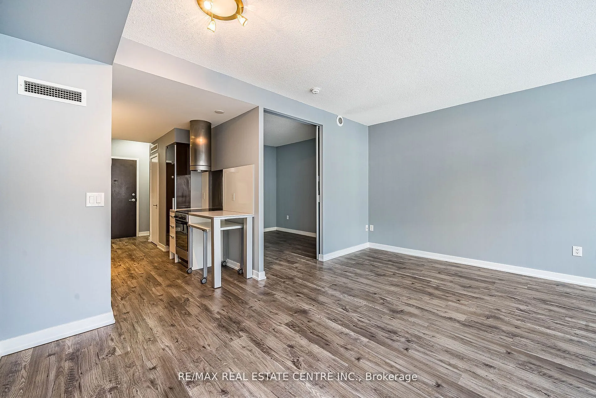 38 Dan Leckie Way, #233