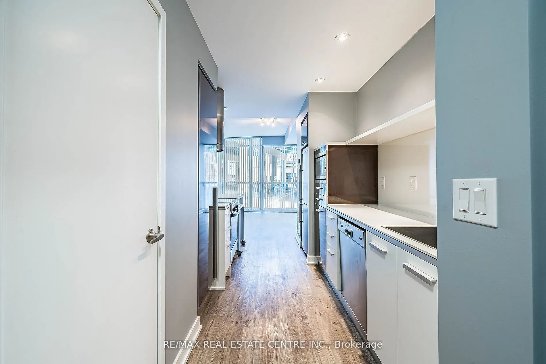 38 Dan Leckie Way, #233