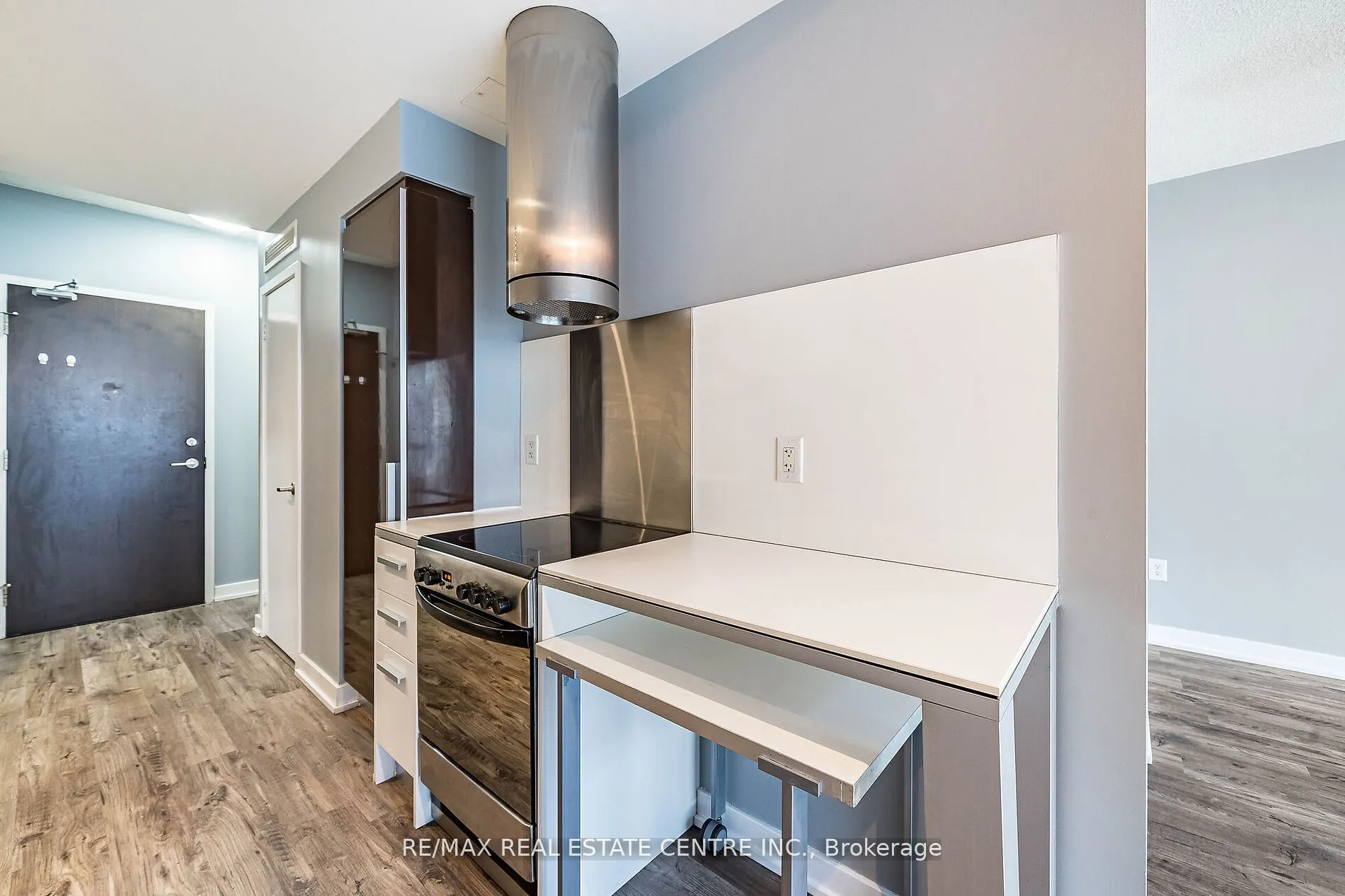 38 Dan Leckie Way, #233