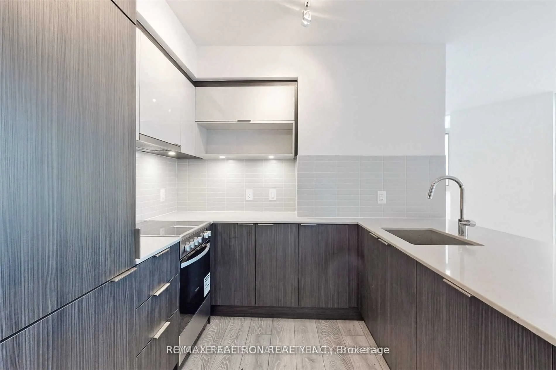 159 Wellesley Street E, #407