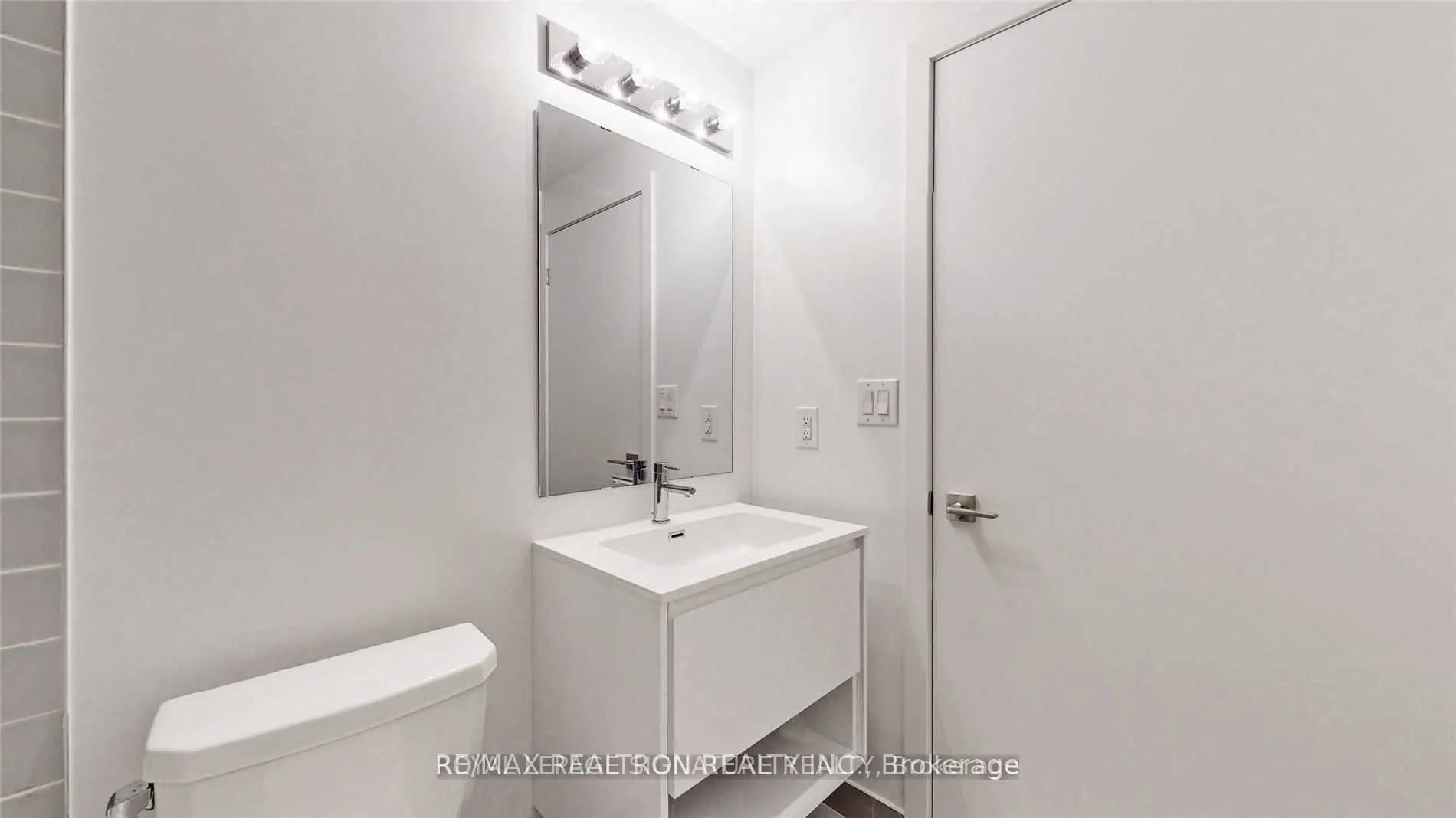 159 Wellesley Street E, #407