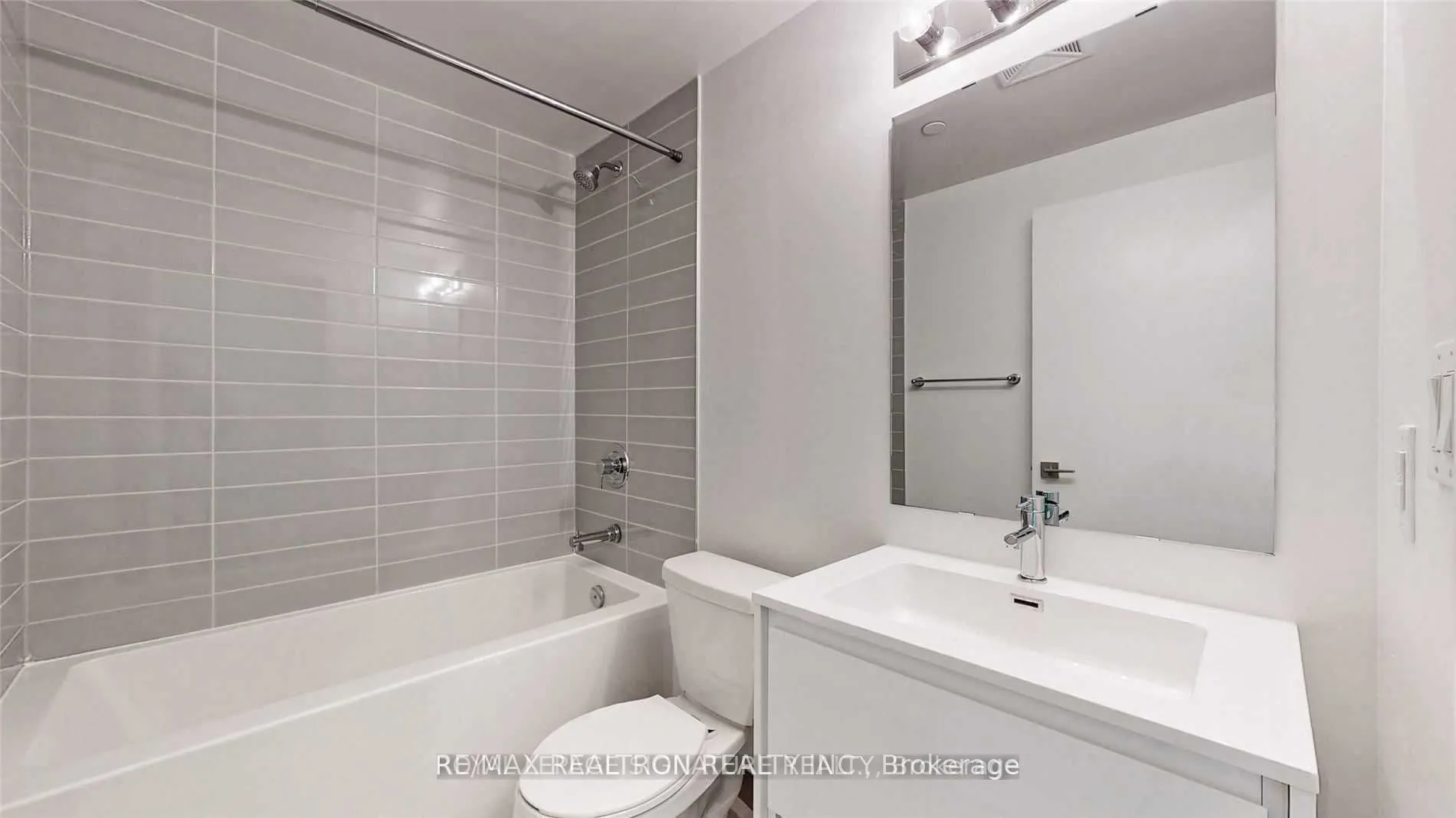 159 Wellesley Street E, #407