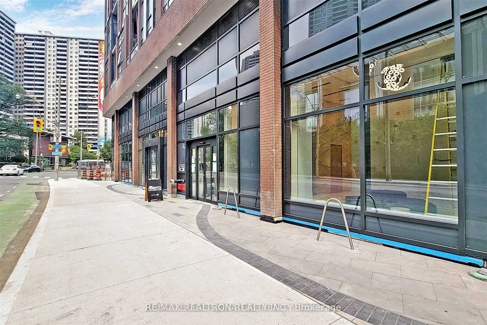 159 Wellesley Street E, #407