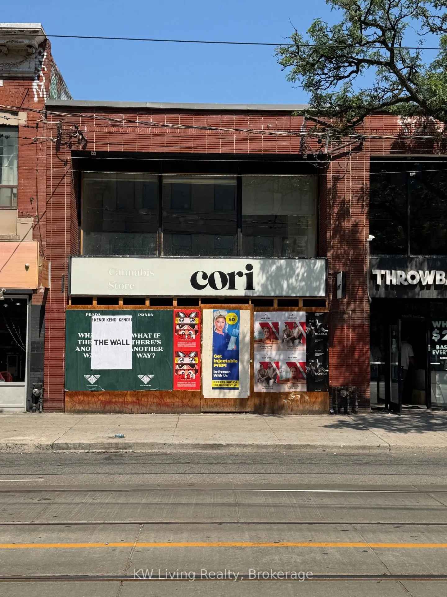 552 Queen Street W