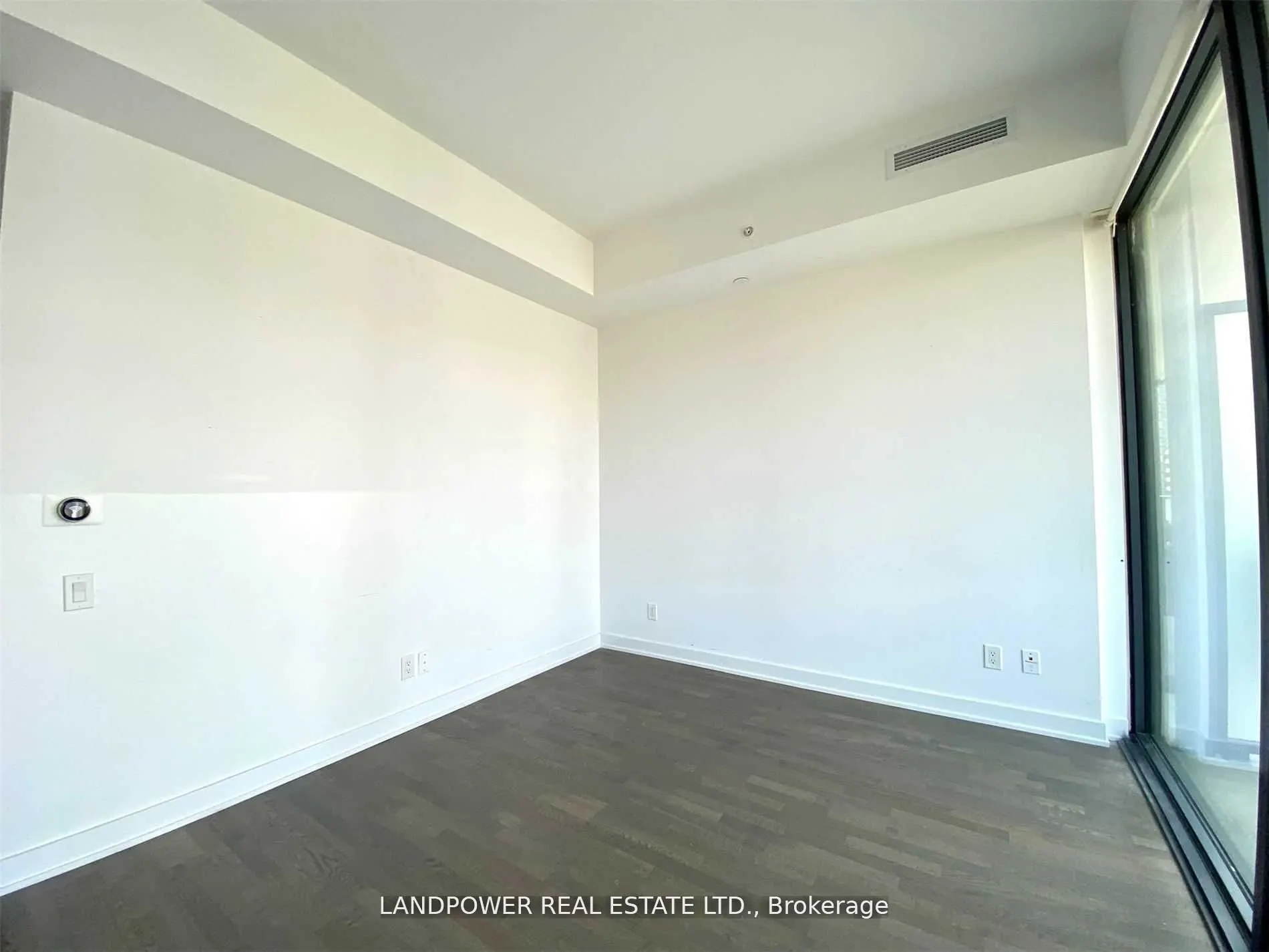 185 Roehampton Avenue, #804