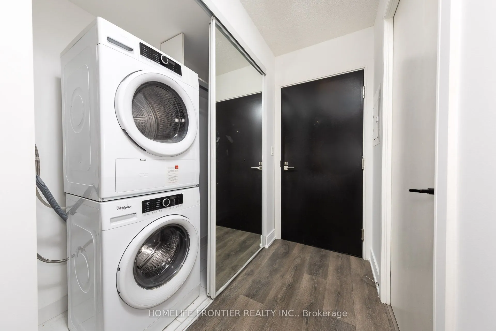 89 Mcgill Street, #2301