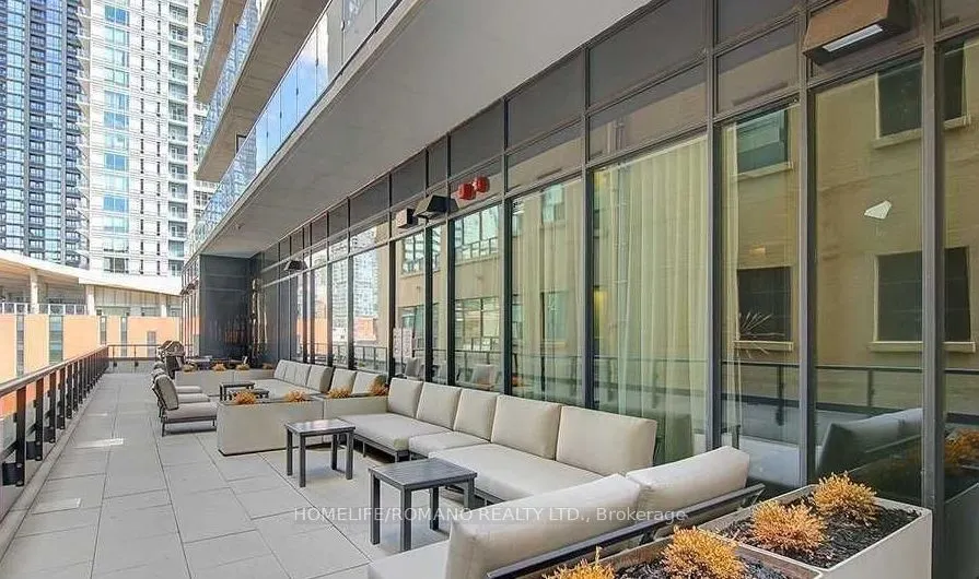 87 Peter Street, #3116