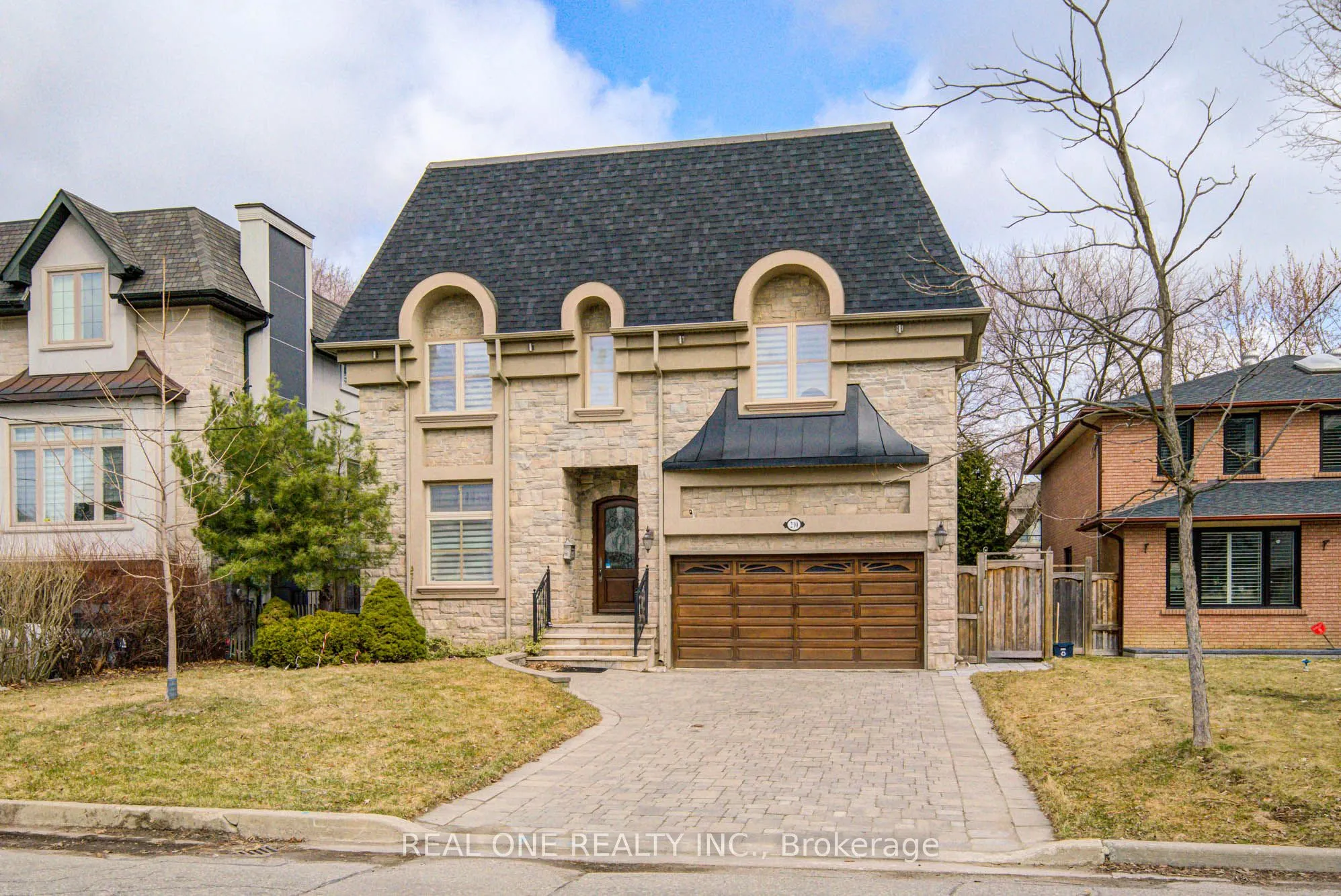 210 Maplehurst Avenue