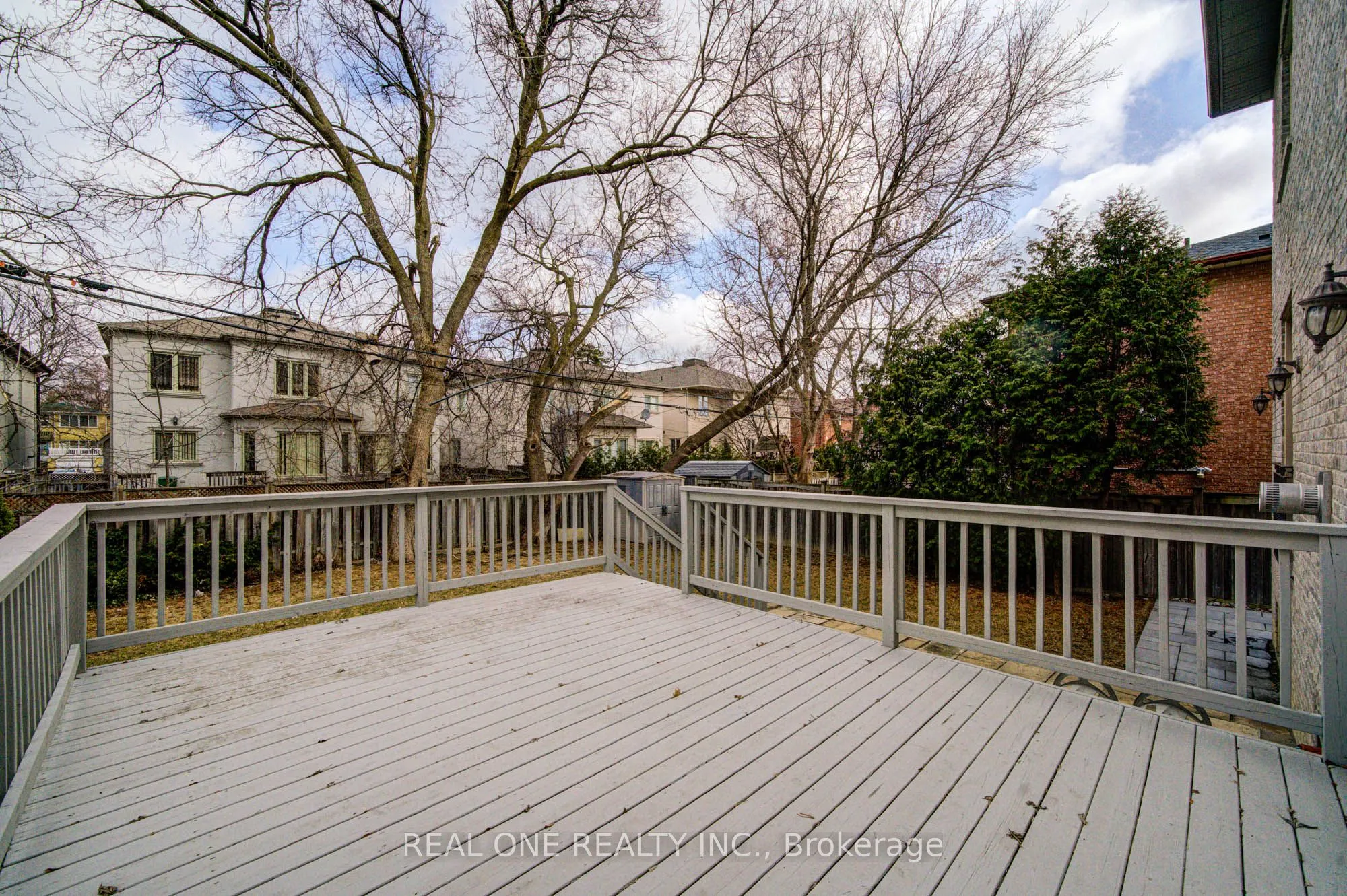 210 Maplehurst Avenue