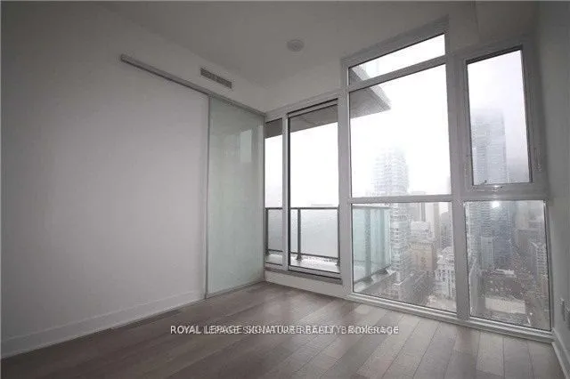 290 Adelaide Street W, #3409