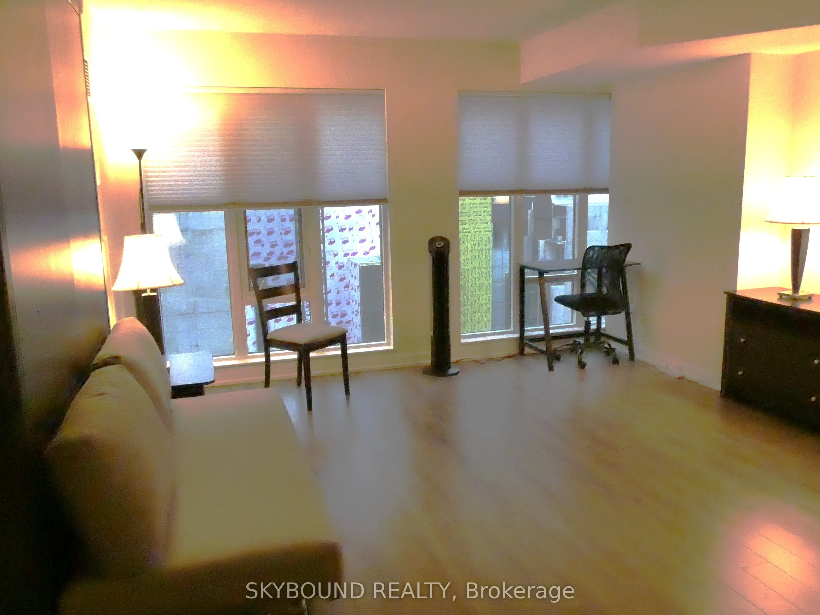 200 Victoria Street, #1615