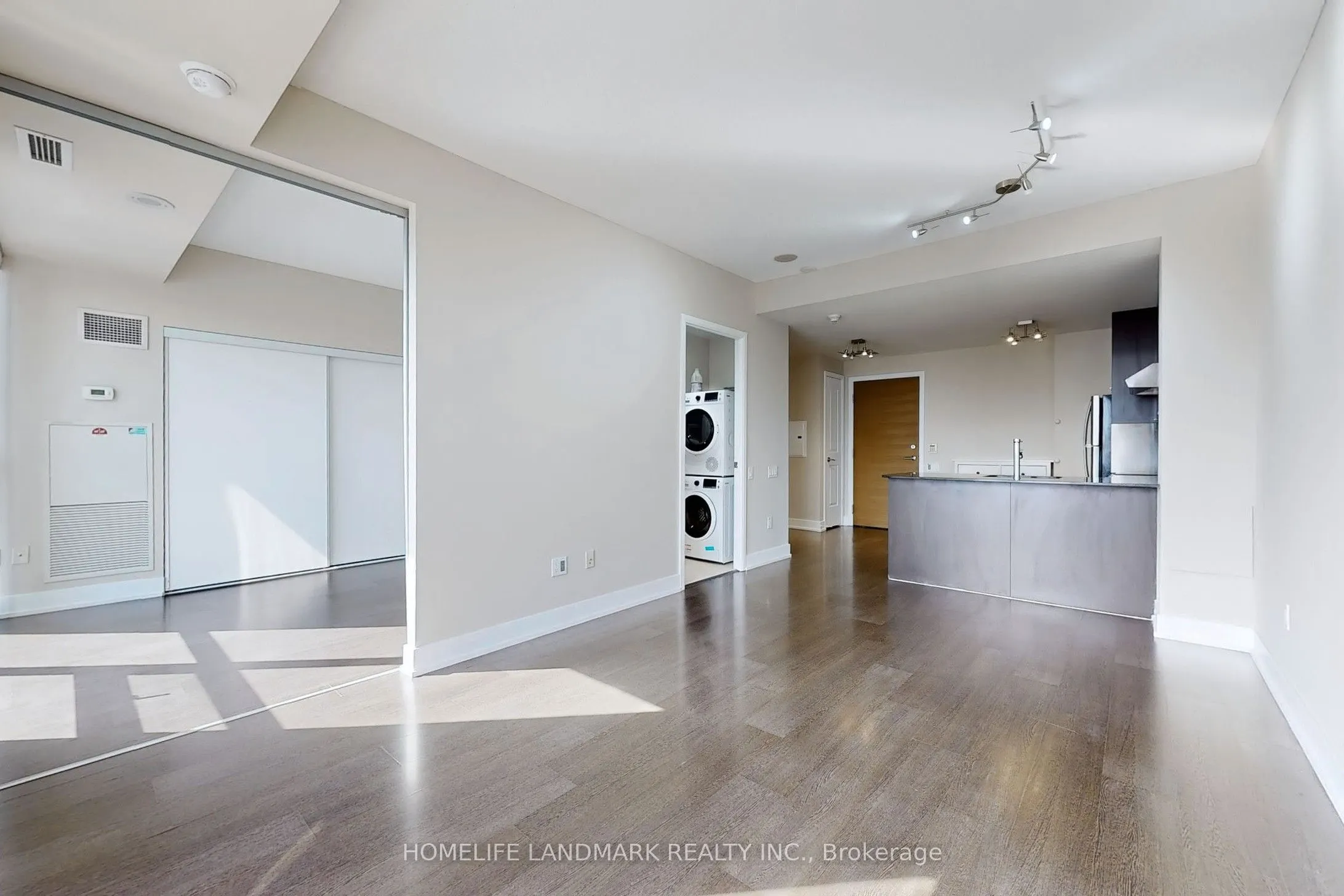 23 Sheppard Avenue E, #2706