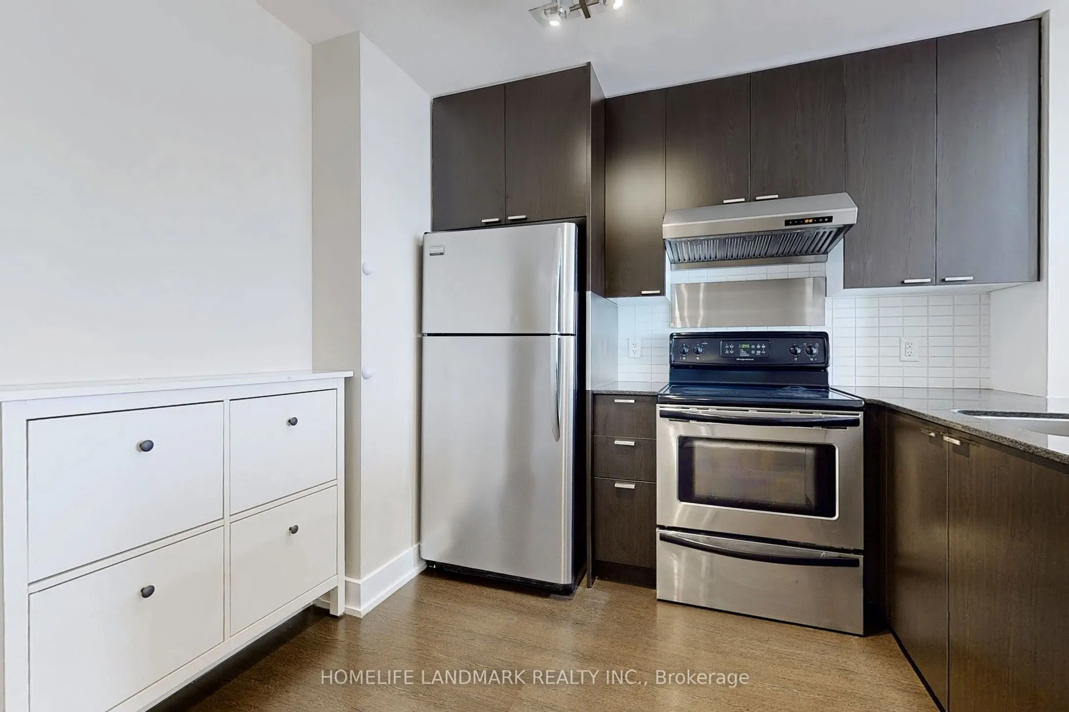 23 Sheppard Avenue E, #2706