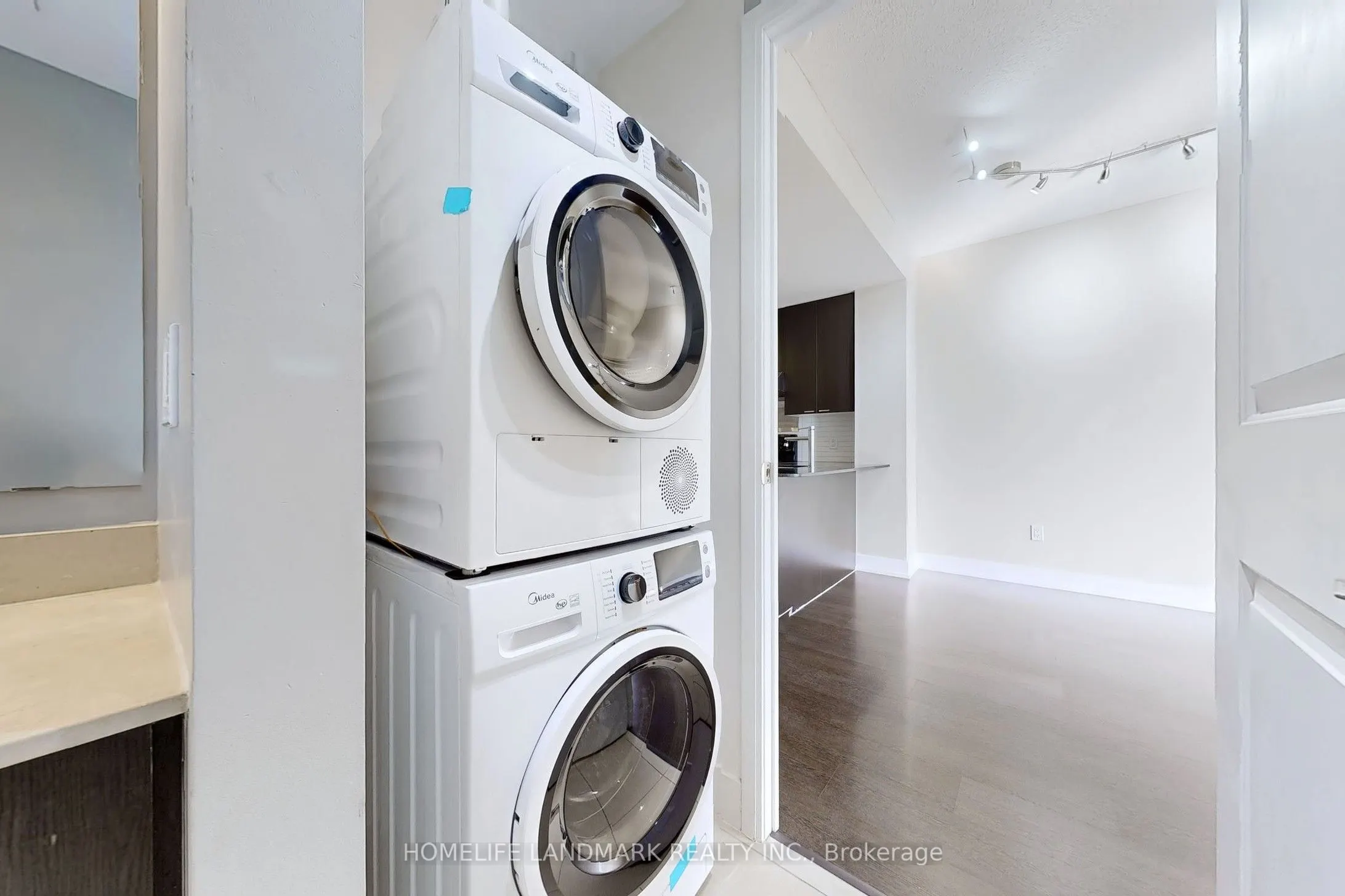 23 Sheppard Avenue E, #2706