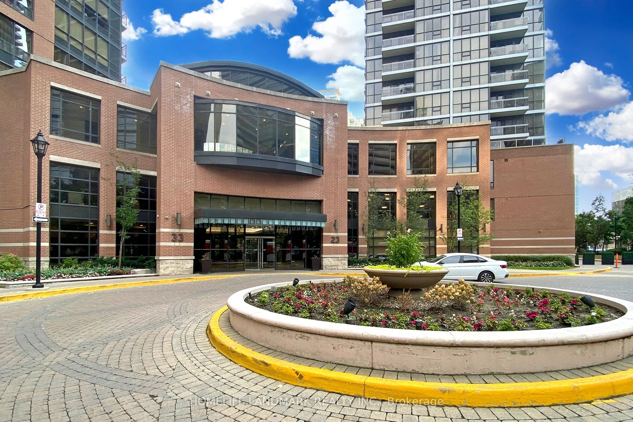 23 Sheppard Avenue E, #2706