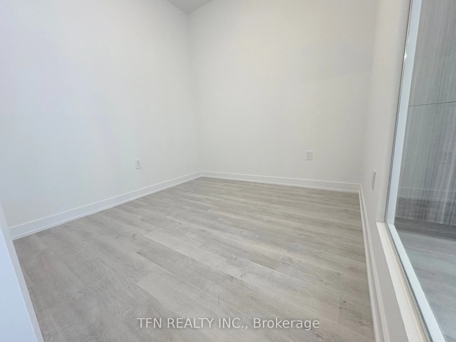 15 Richardson Street, #1025