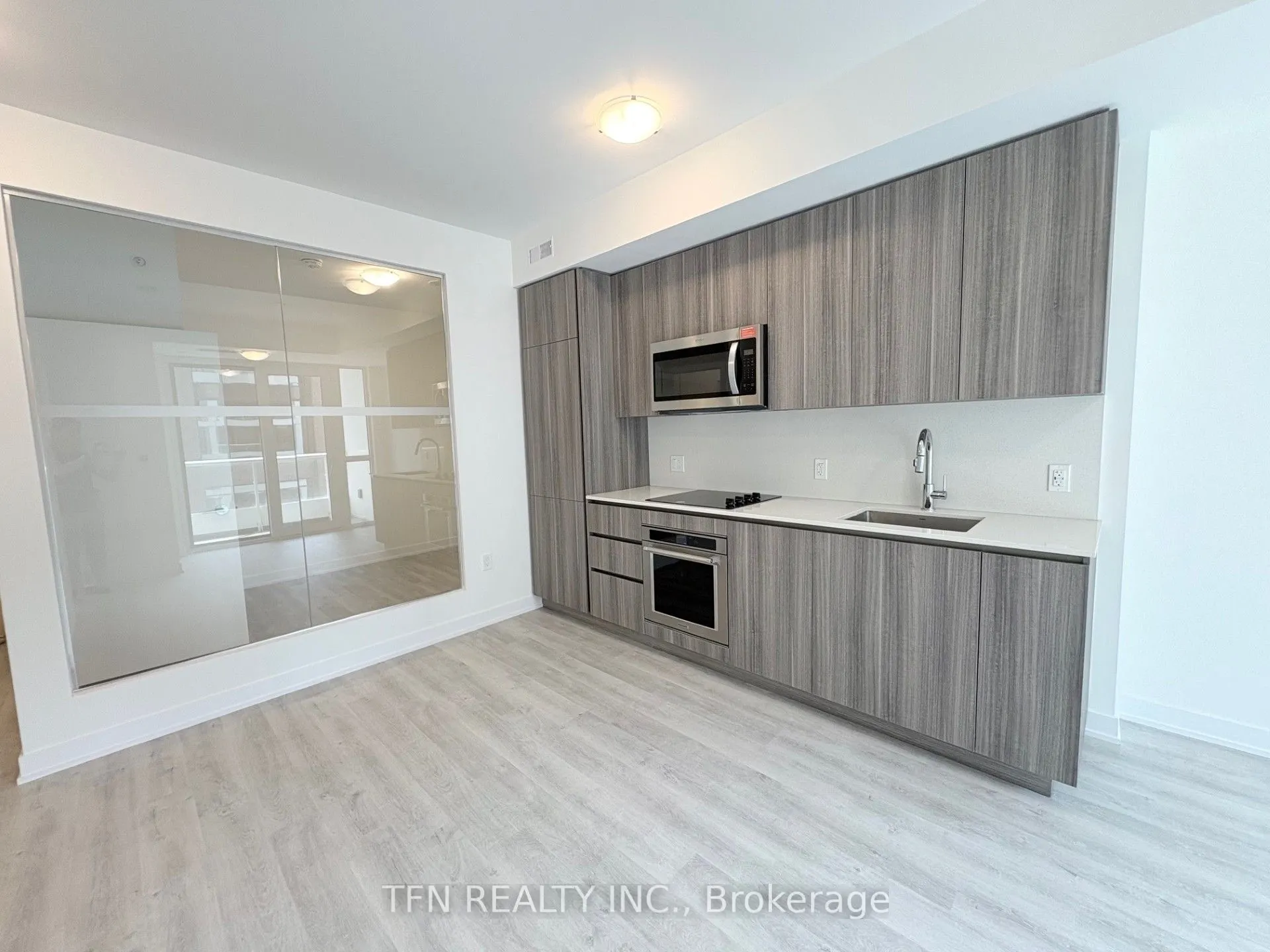 15 Richardson Street, #1025