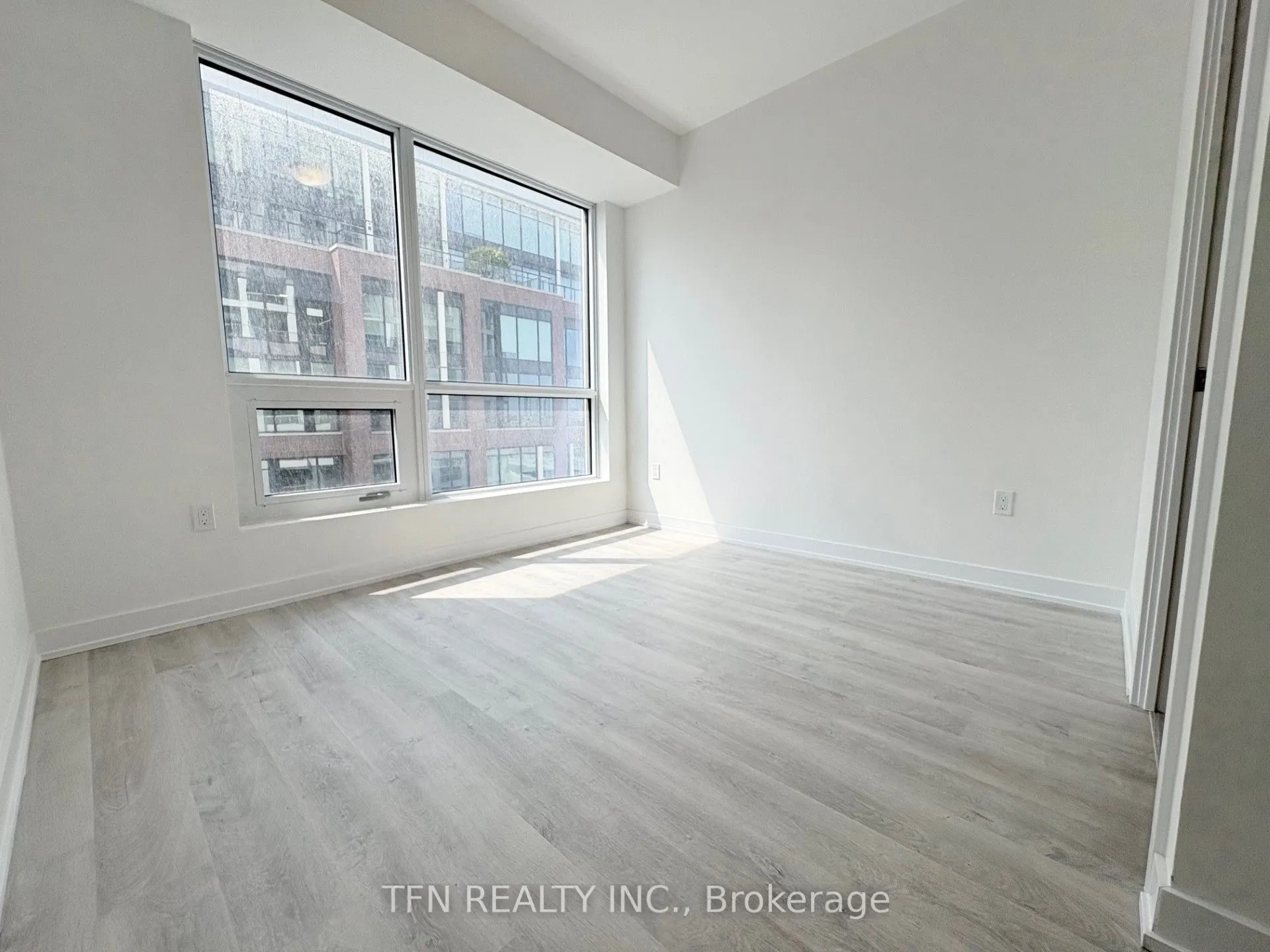 15 Richardson Street, #1025