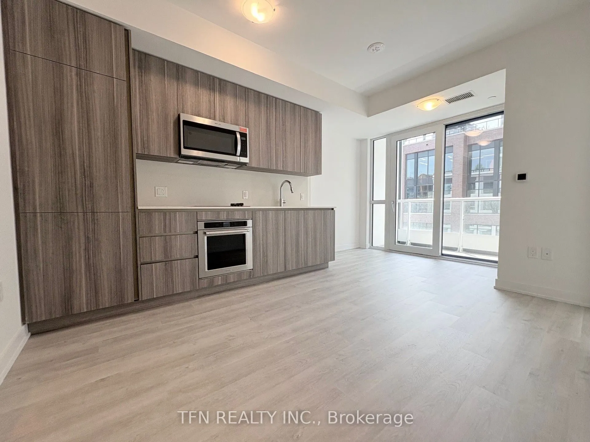 15 Richardson Street, #1025