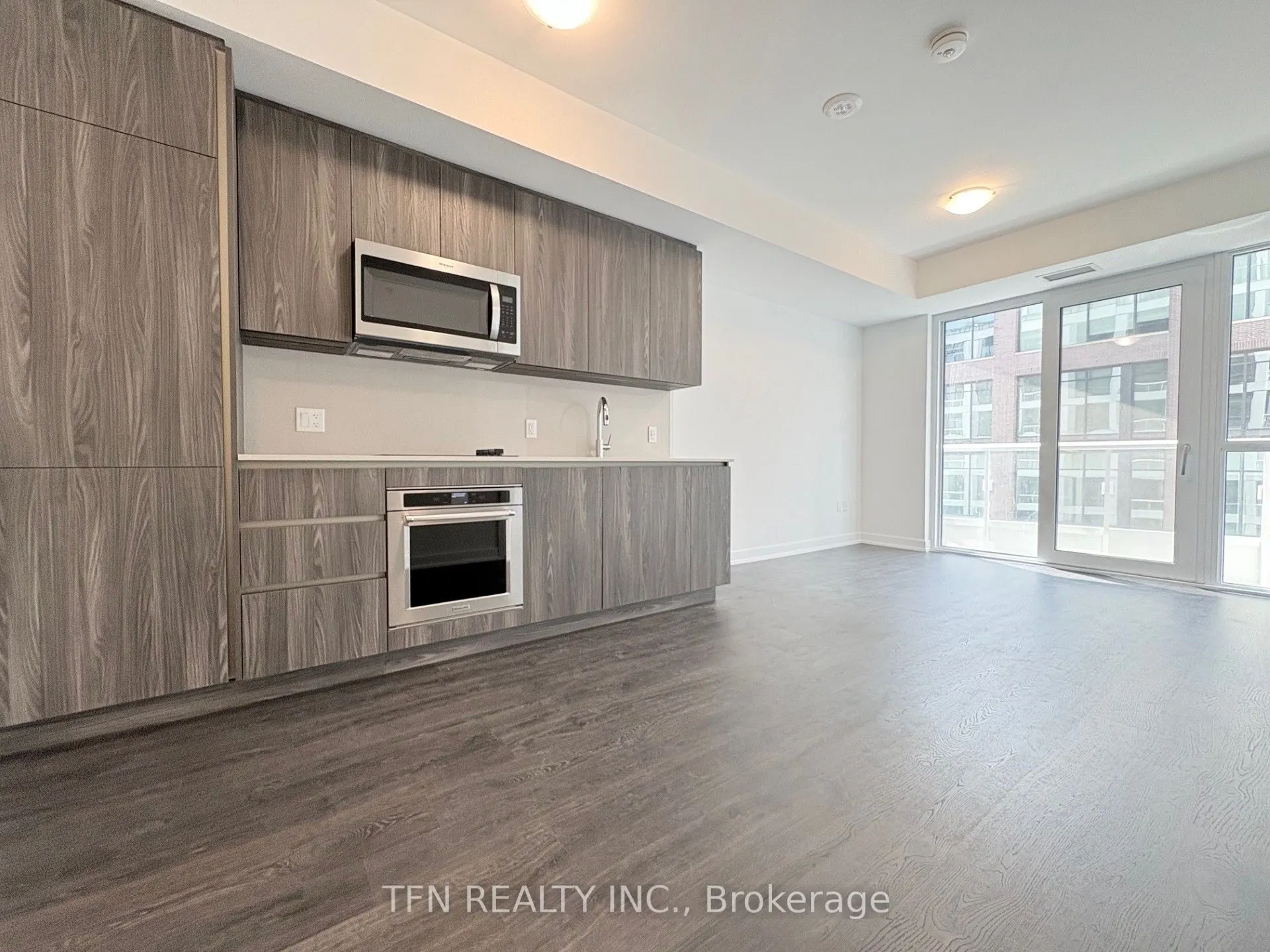 15 Richardson Street, #826