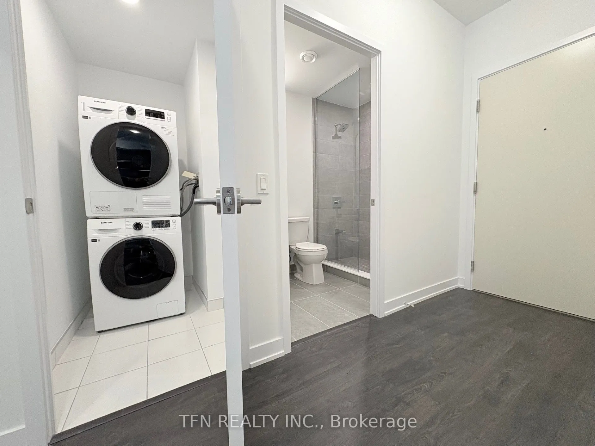 15 Richardson Street, #826