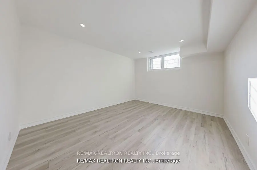 59 Cummer Avenue, #( Basement)