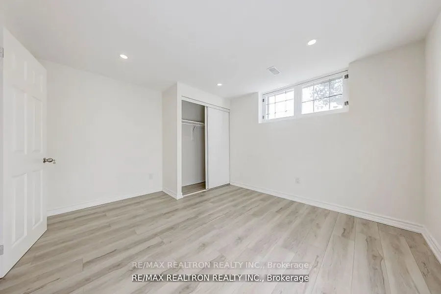 59 Cummer Avenue, #( Basement)