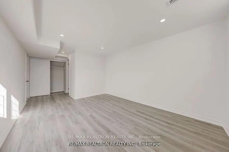 59 Cummer Avenue, #( Basement)