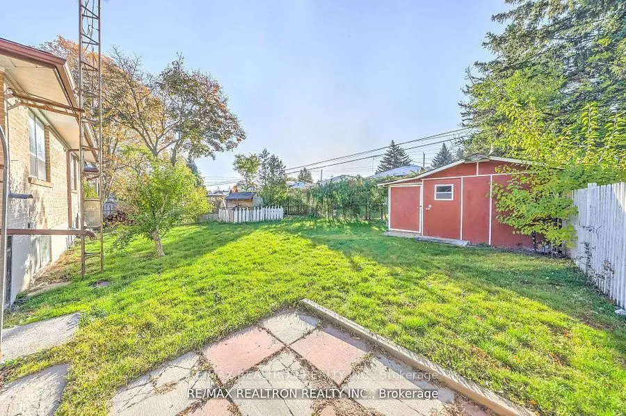 59 Cummer Avenue, #( Basement)