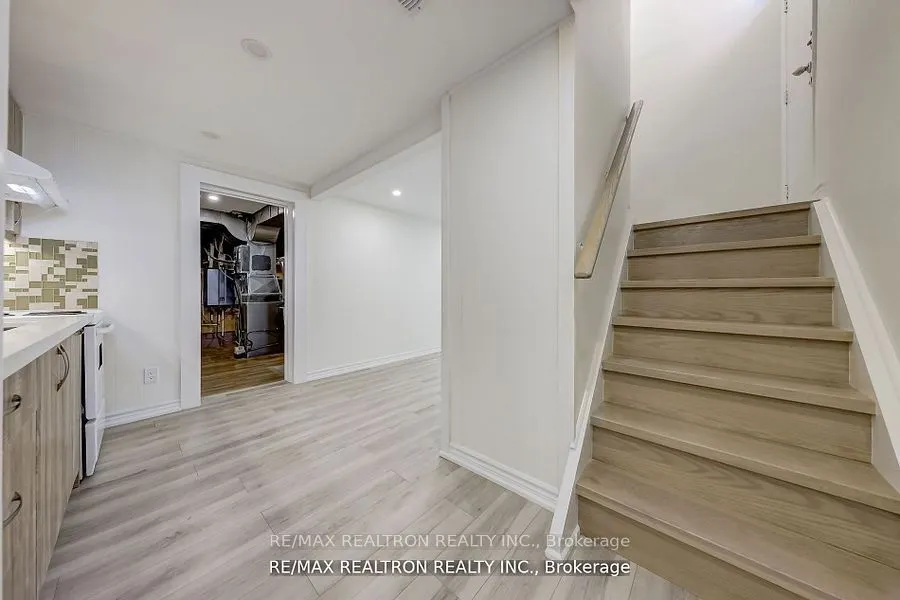 59 Cummer Avenue, #( Basement)