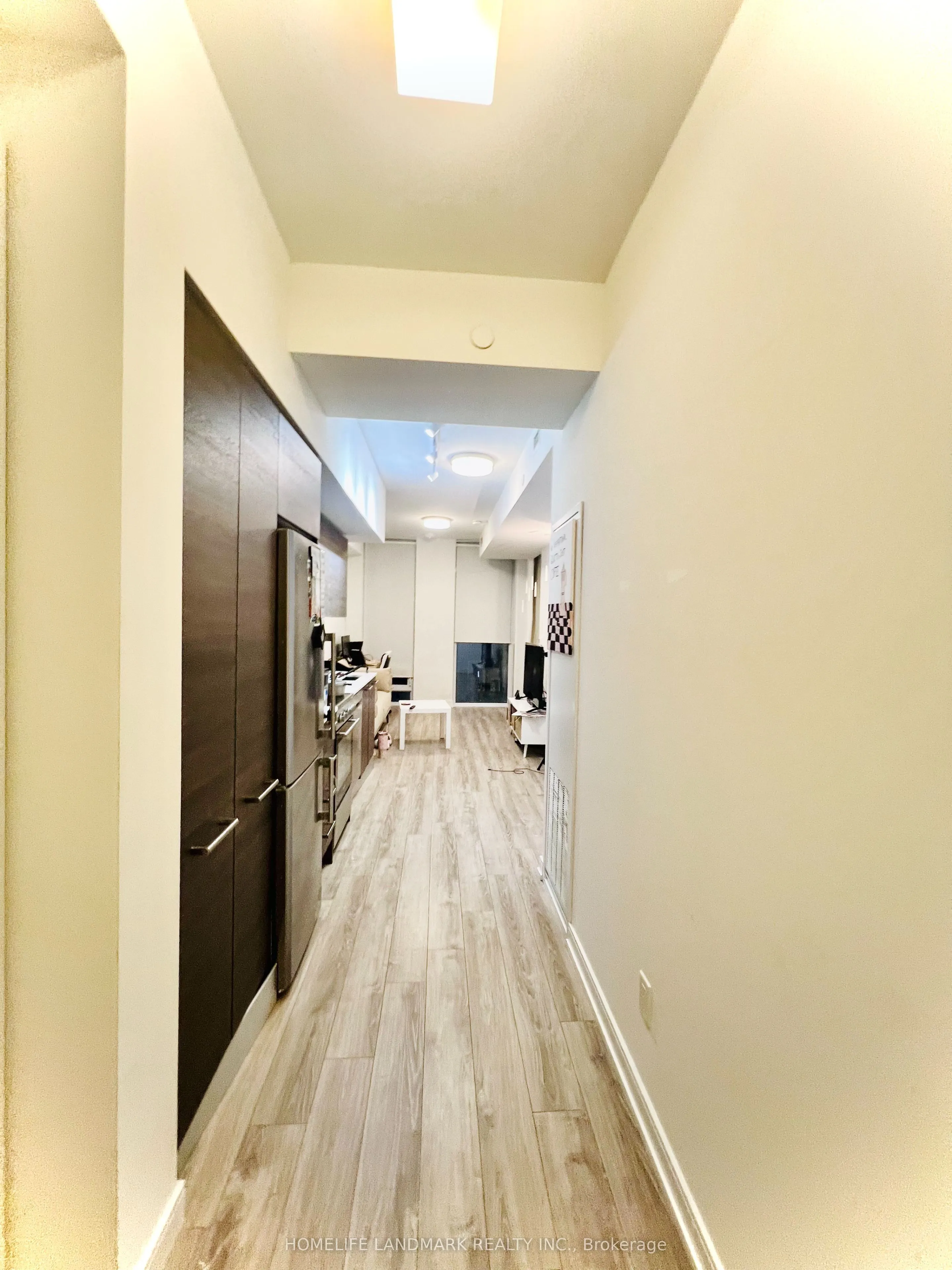 28 Wellesley Street E, #1106