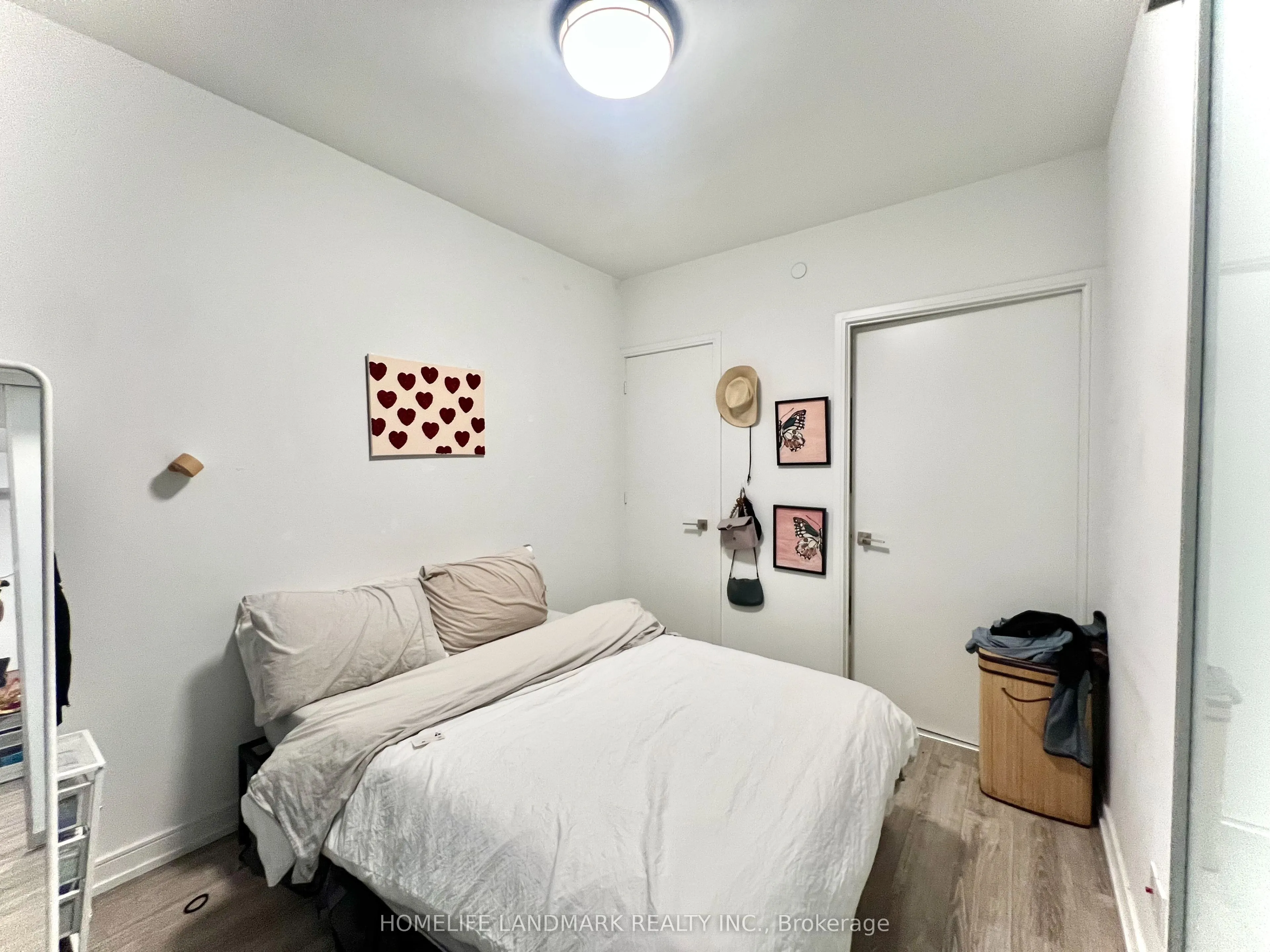 28 Wellesley Street E, #1106