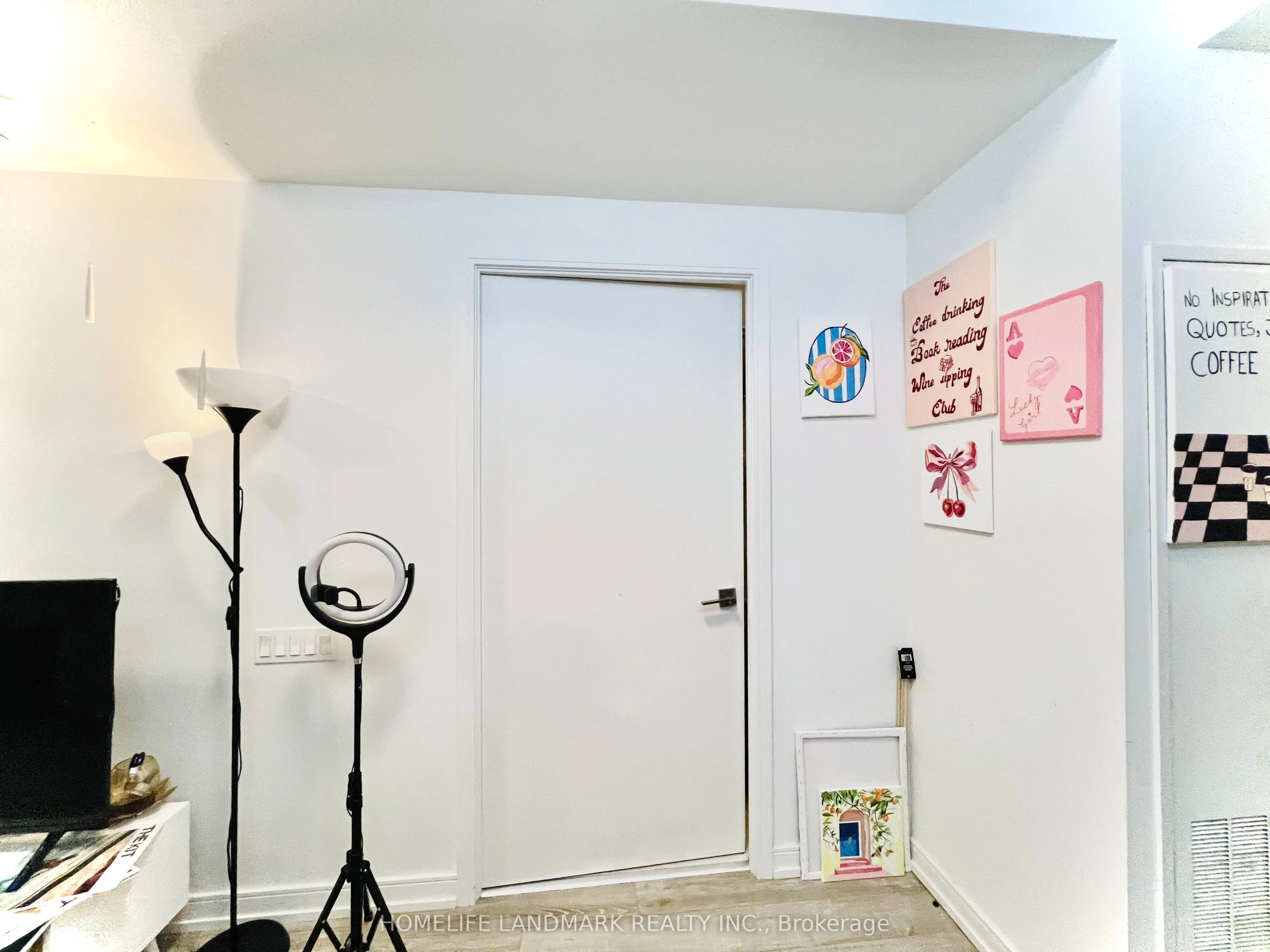 28 Wellesley Street E, #1106
