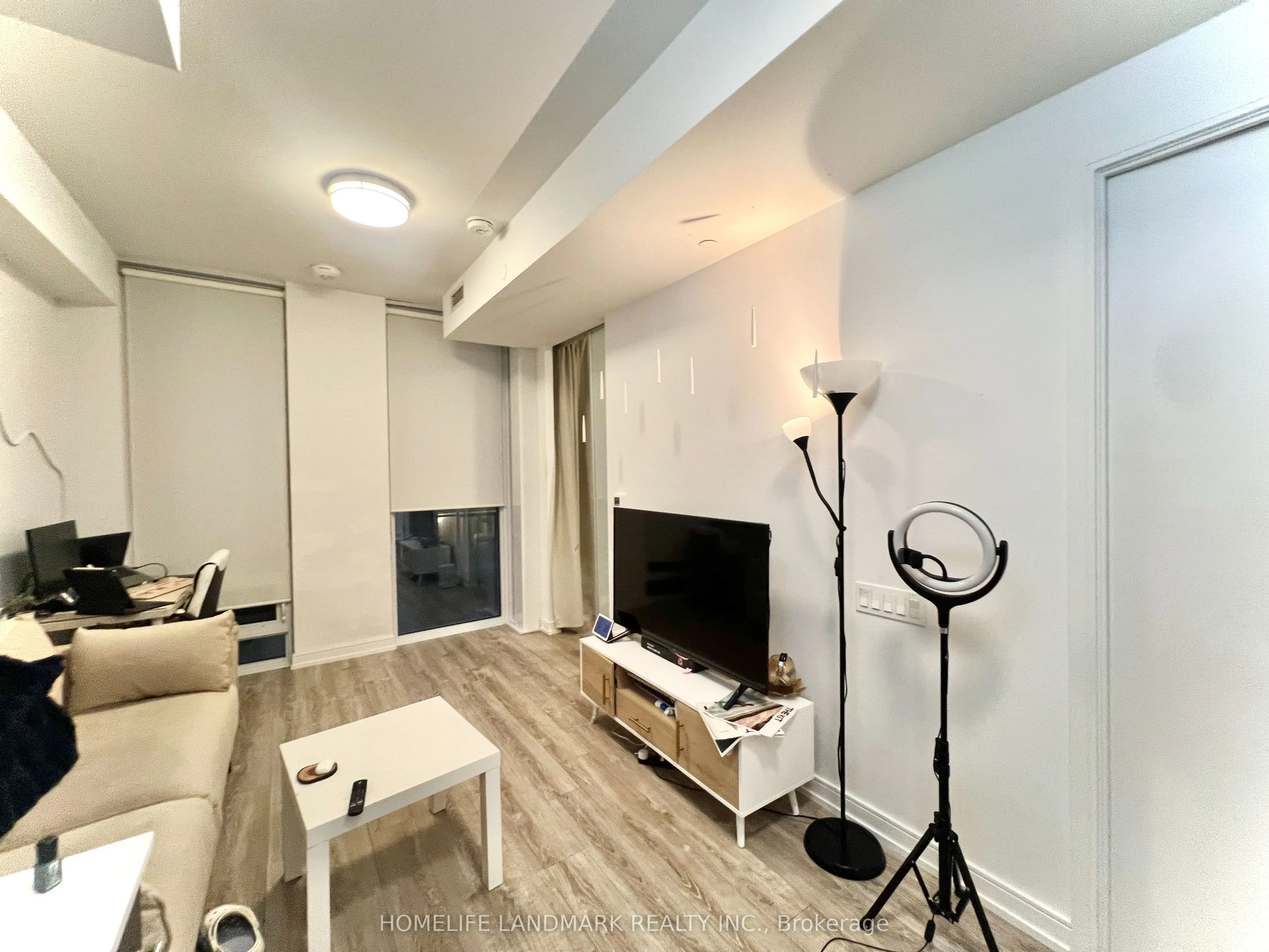 28 Wellesley Street E, #1106