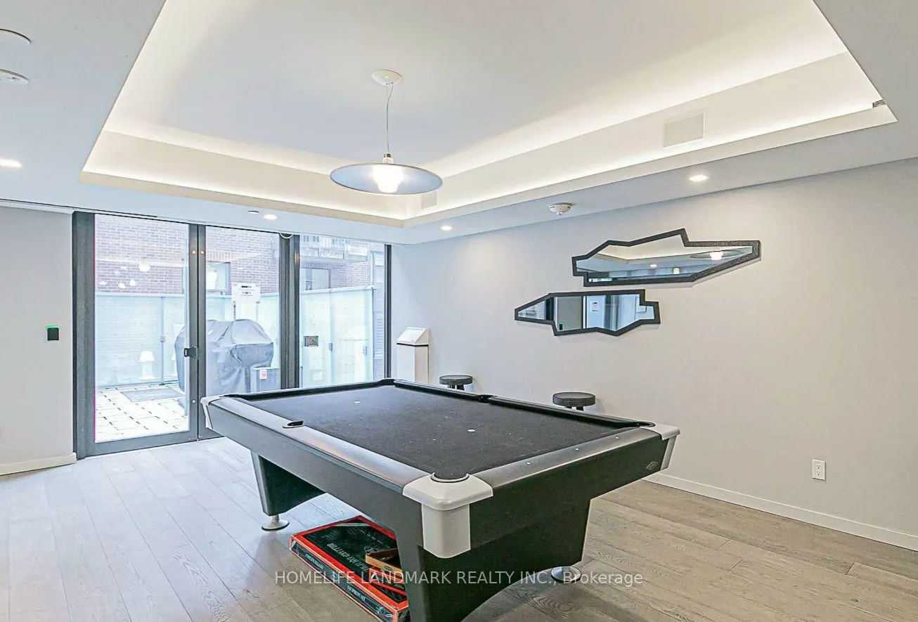 28 Wellesley Street E, #1106