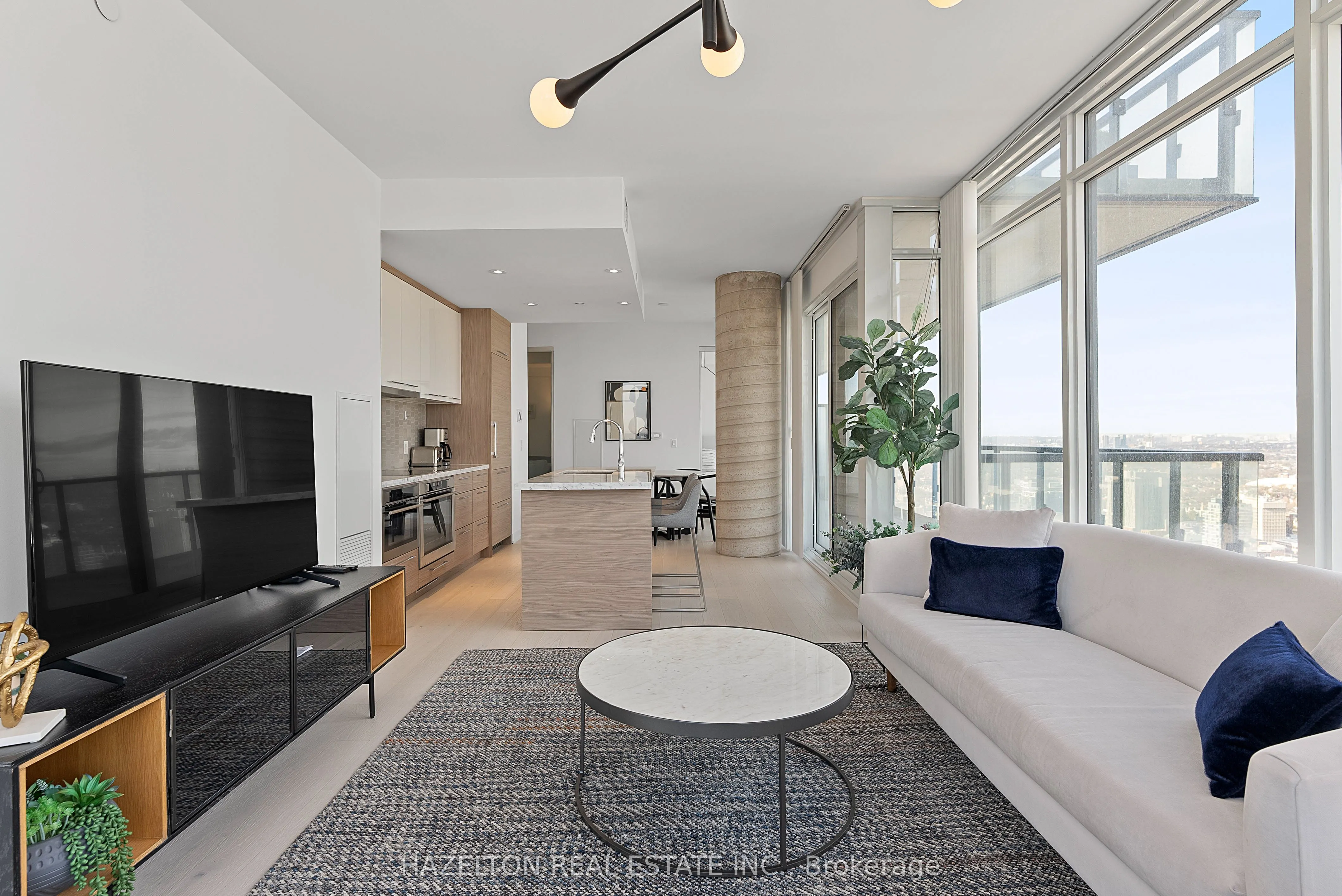 488 University Avenue, #3402