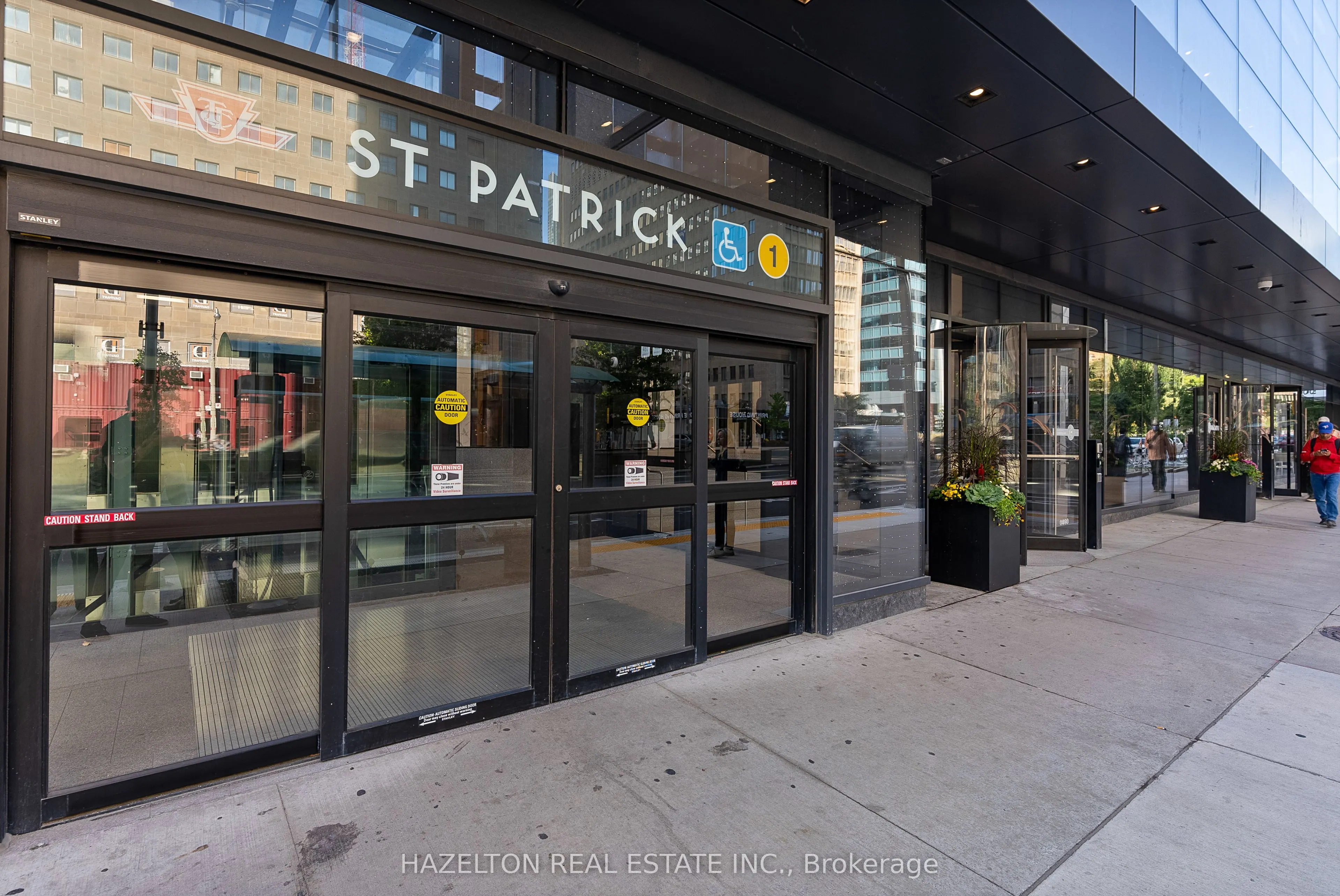 488 University Avenue, #3402