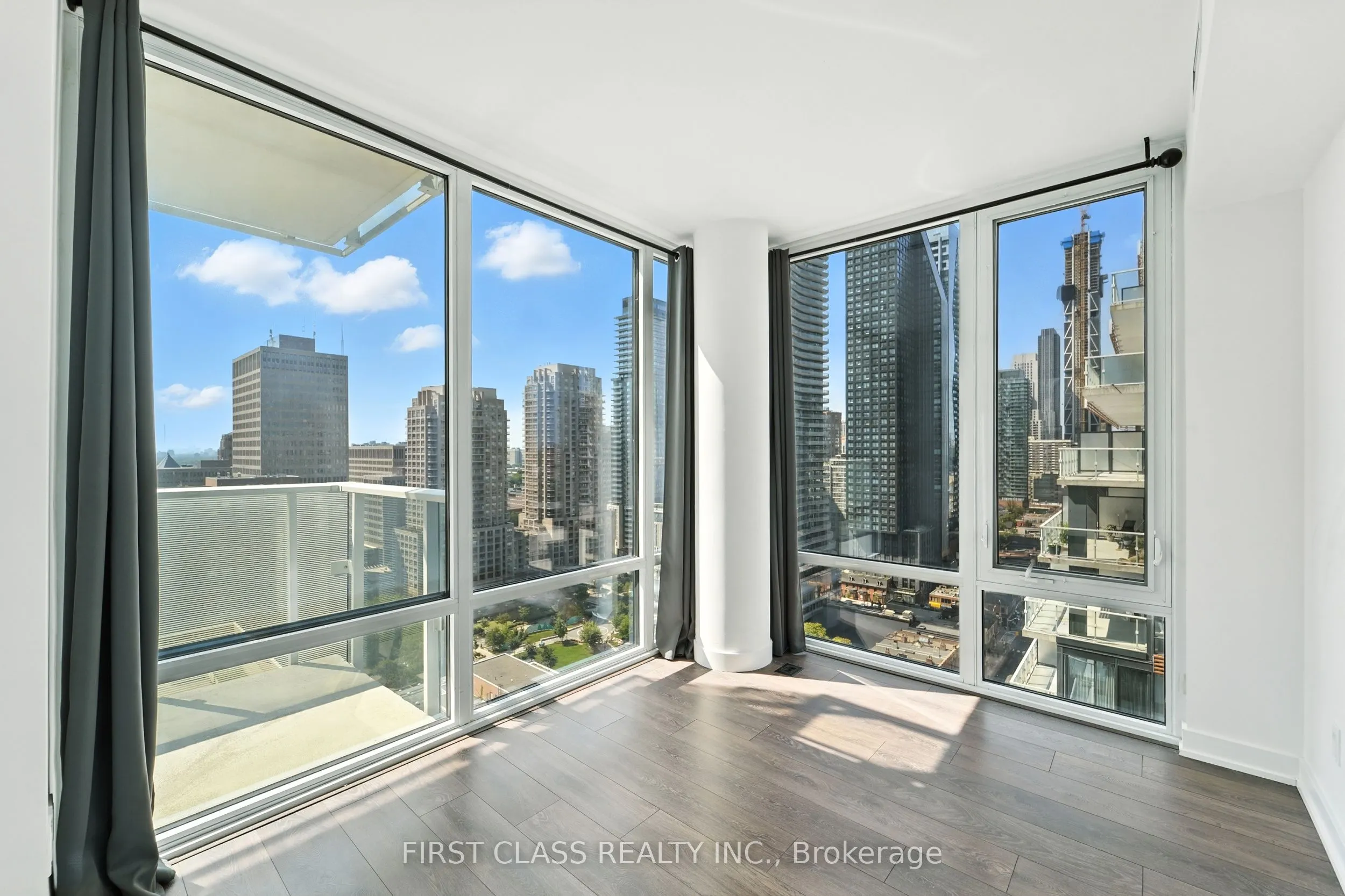 501 Yonge Street, #1802