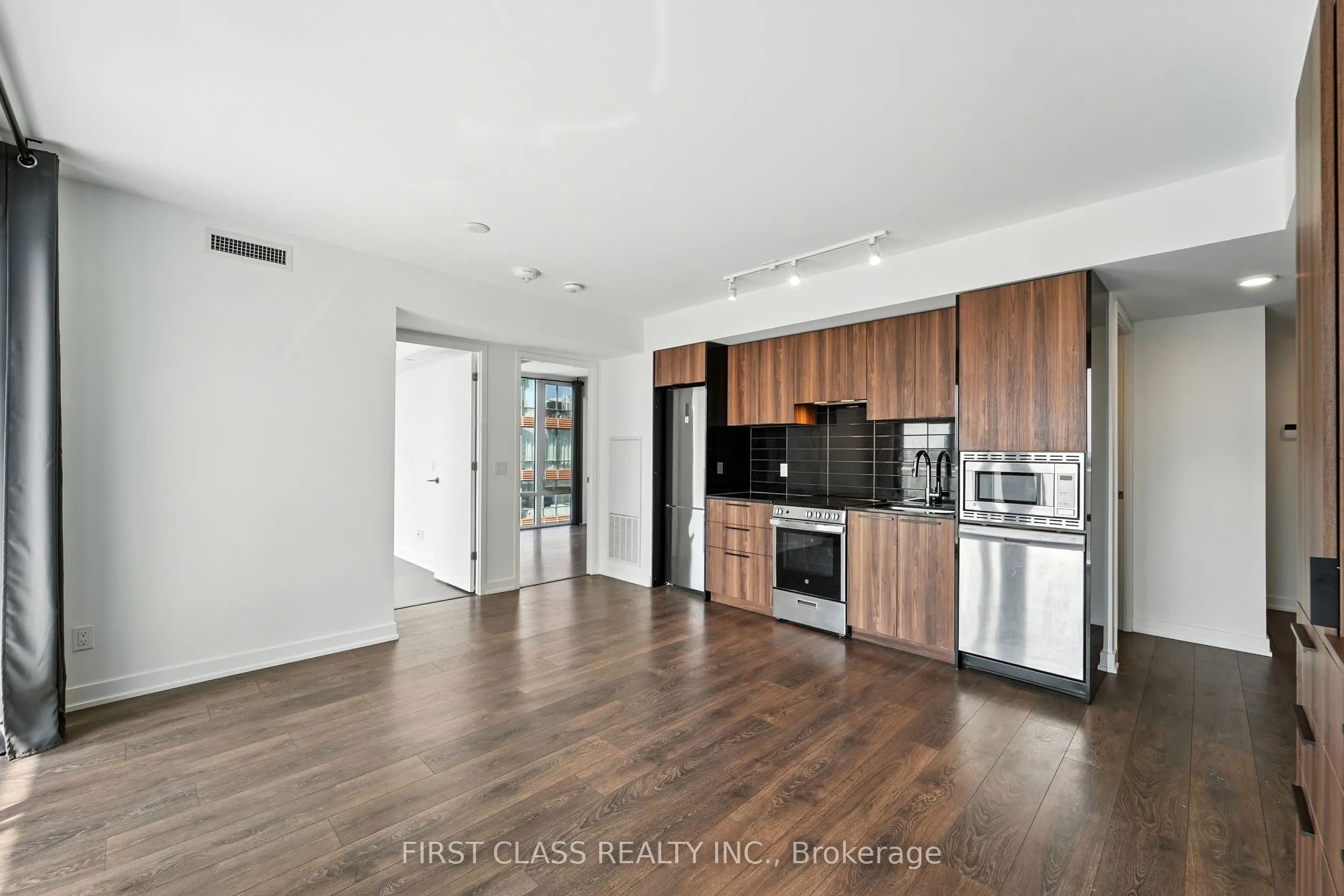 501 Yonge Street, #1802