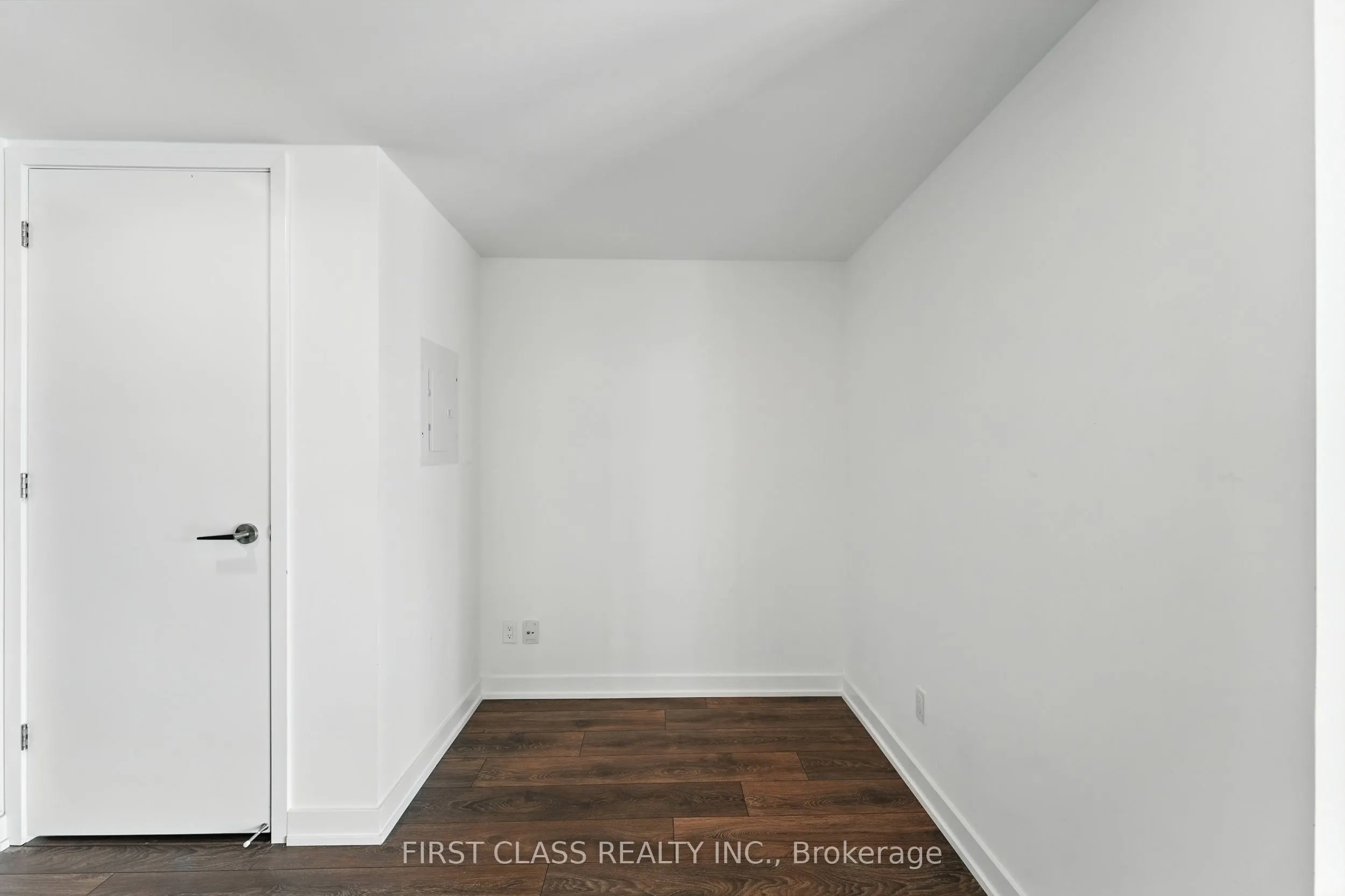501 Yonge Street, #1802