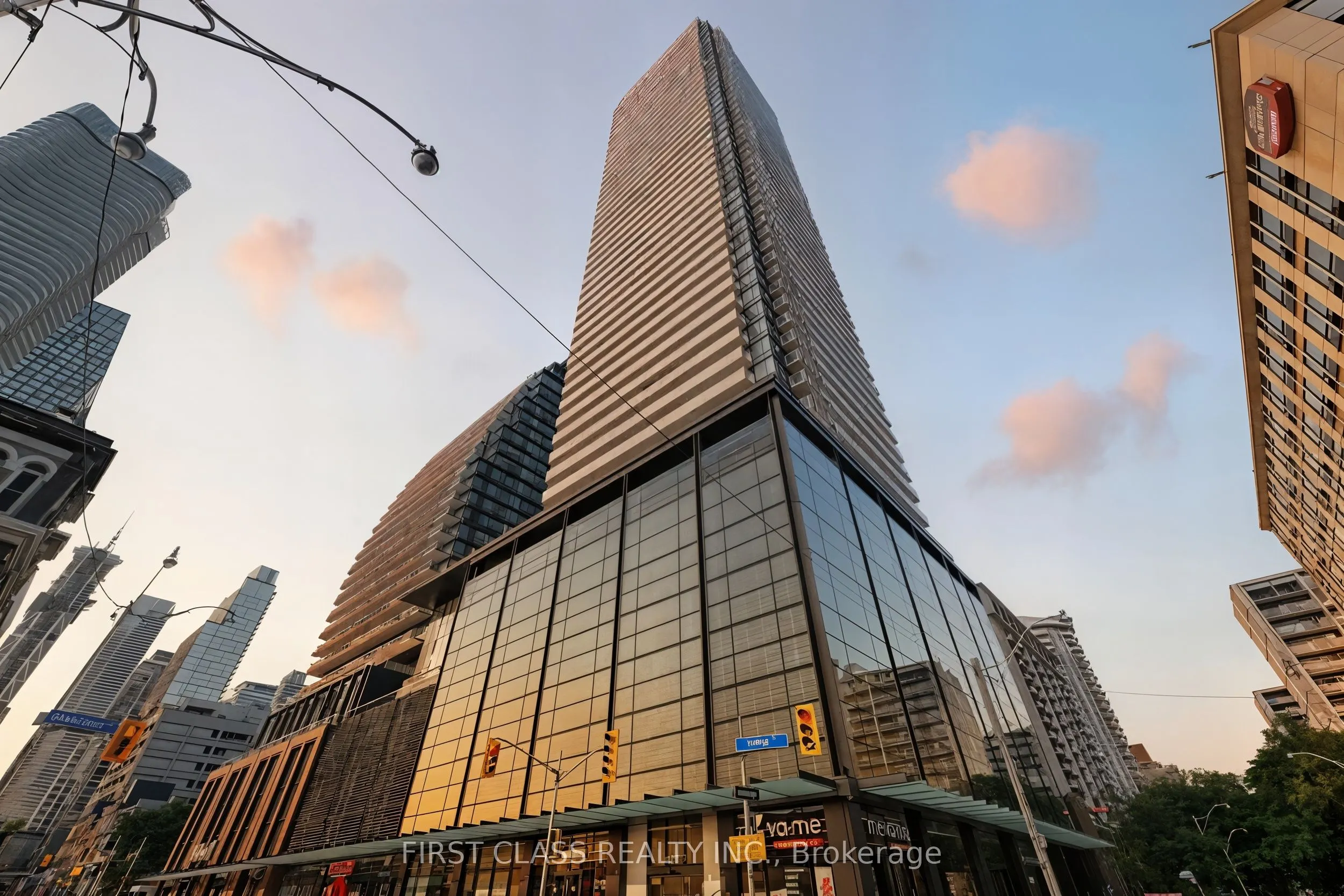 501 Yonge Street, #1802