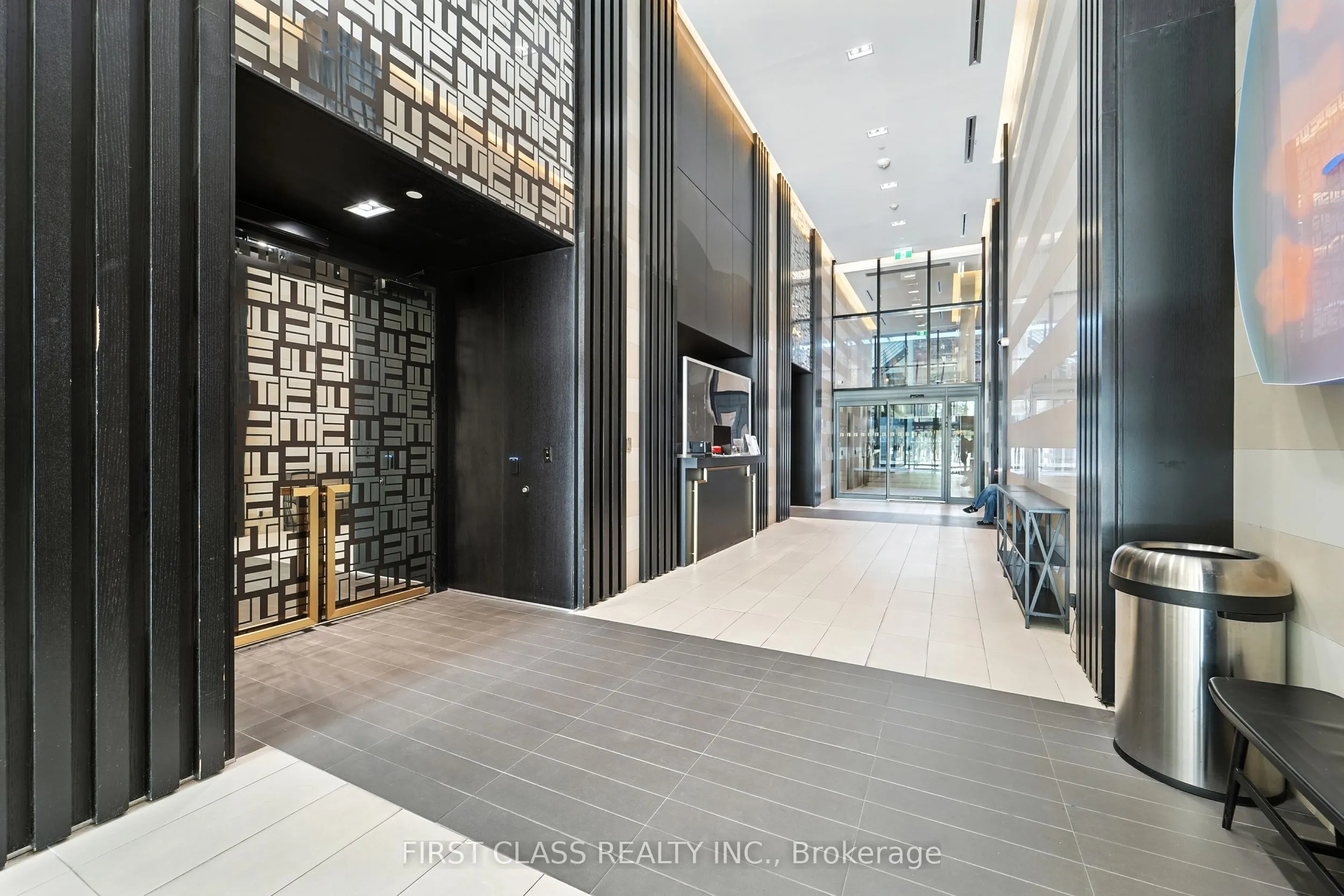 501 Yonge Street, #1802