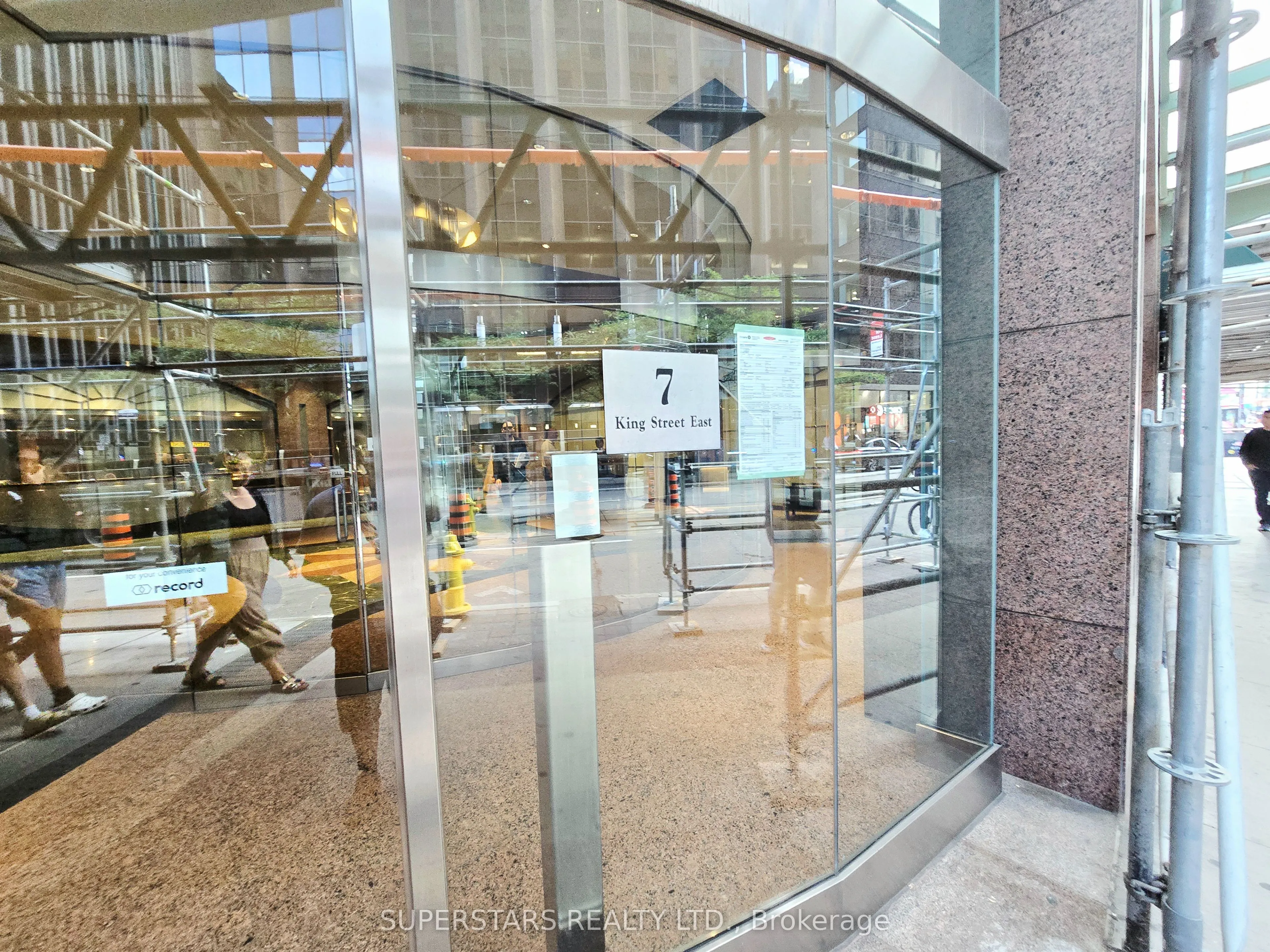 7 King Street E, #1712