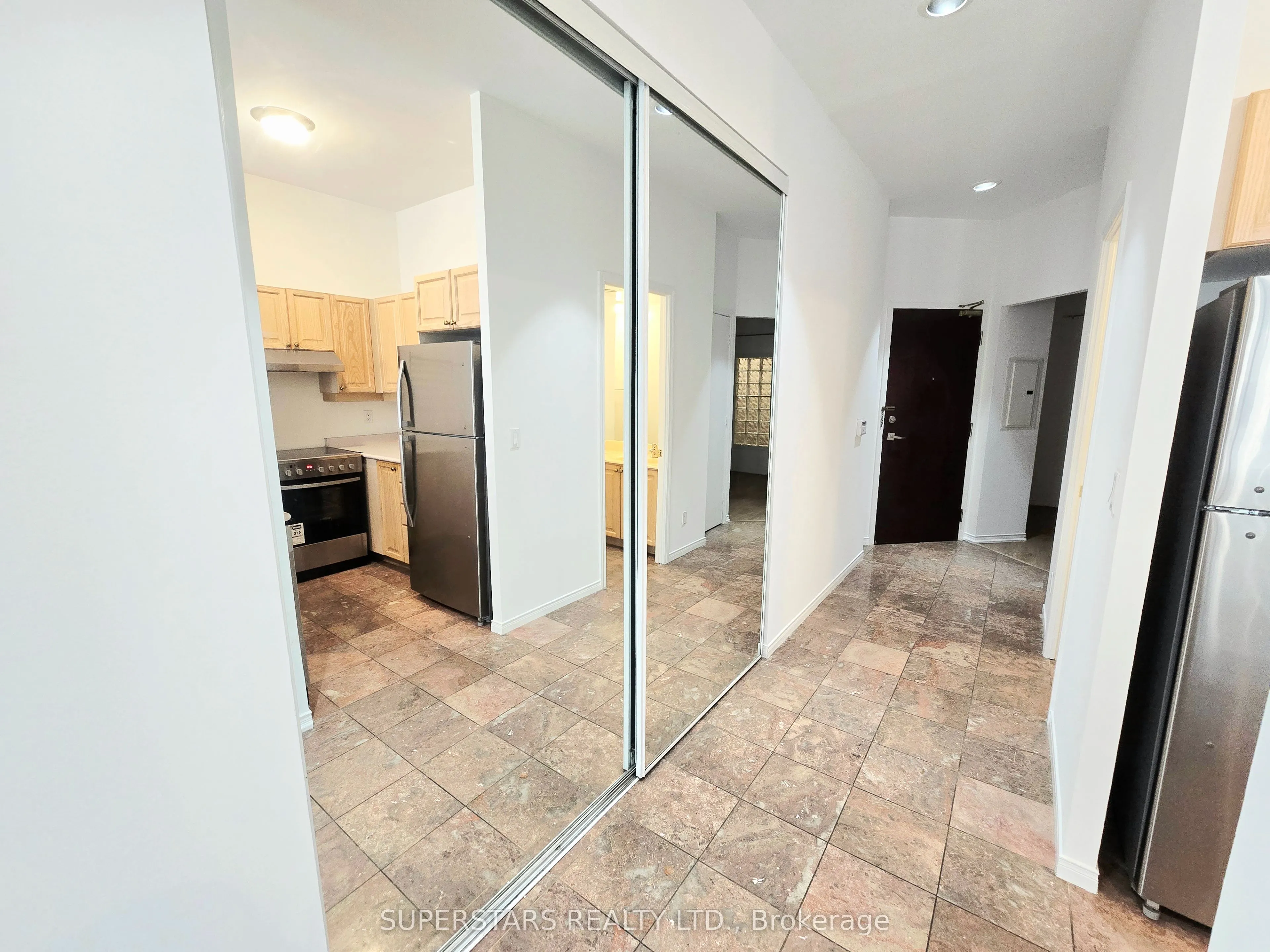 7 King Street E, #1712