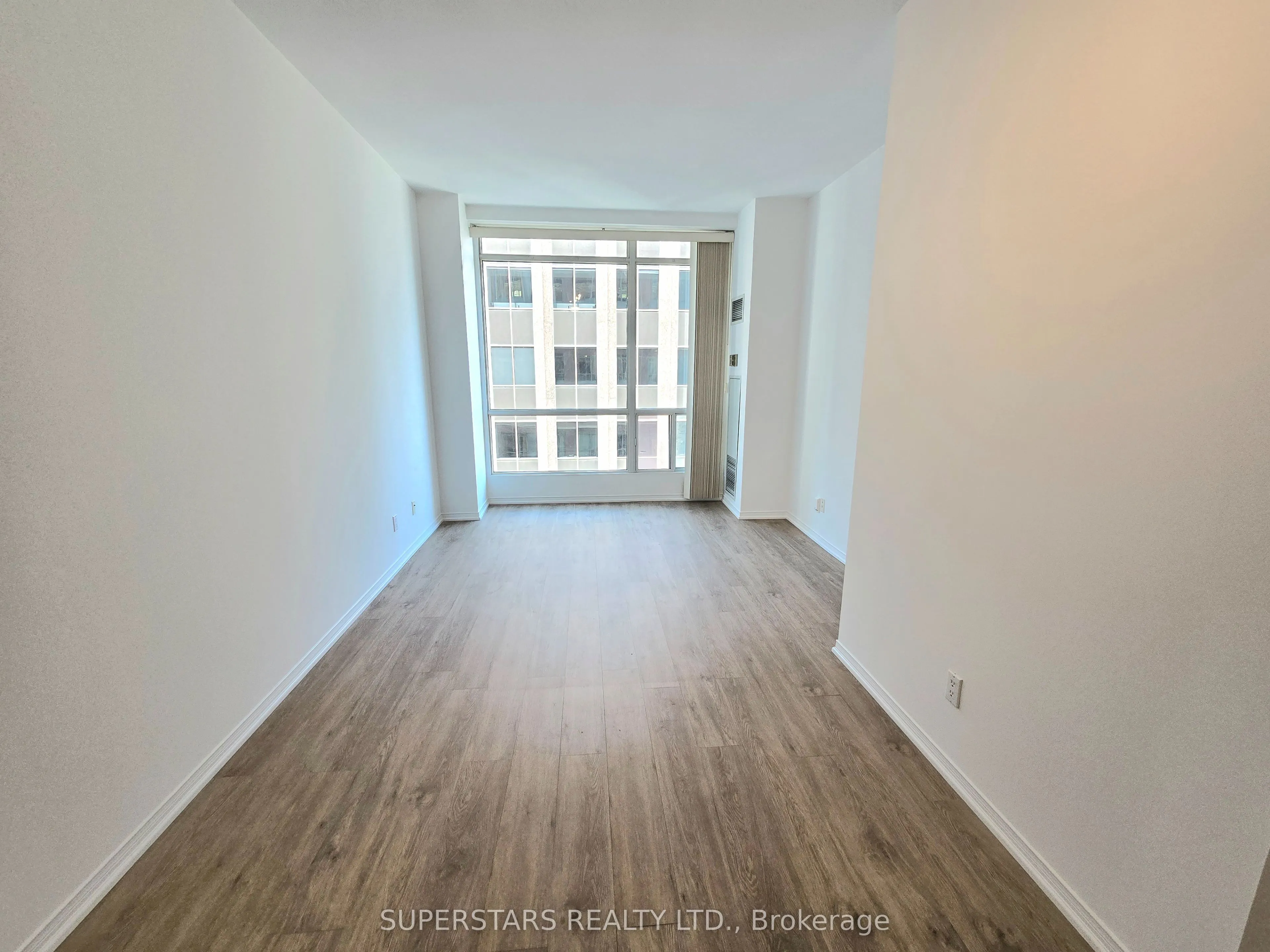 7 King Street E, #1712