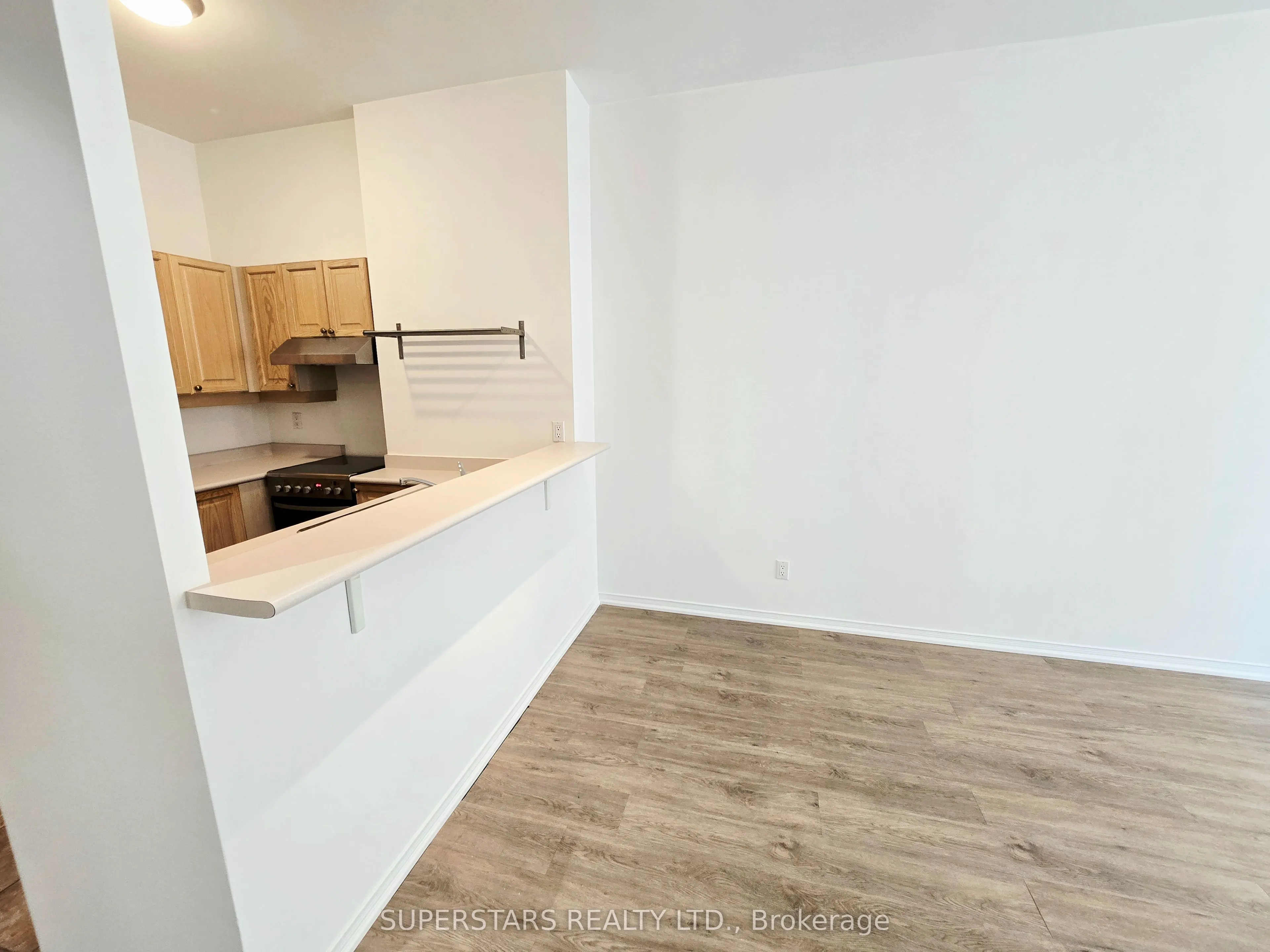 7 King Street E, #1712