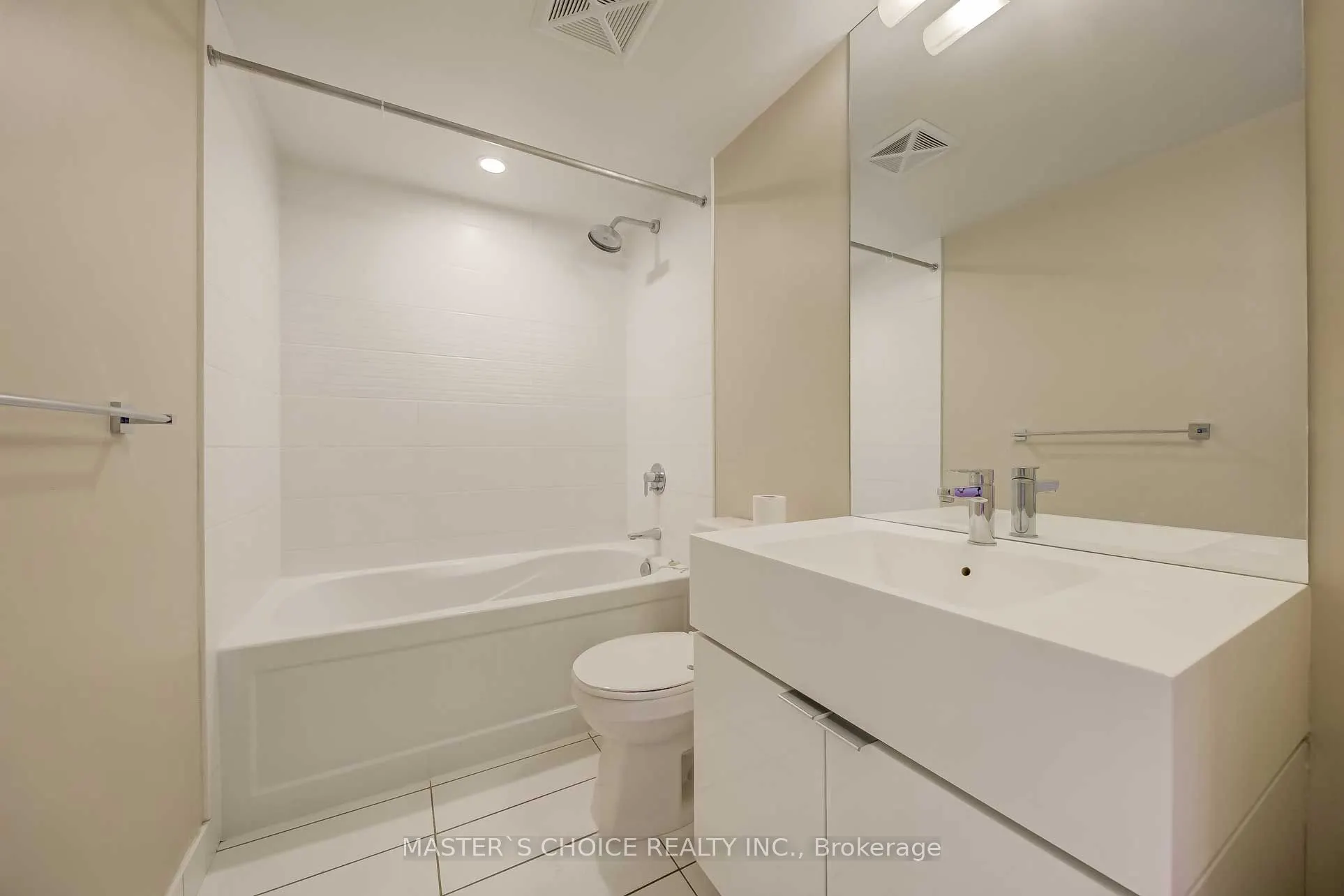 151 Dan Leckie Way, #301