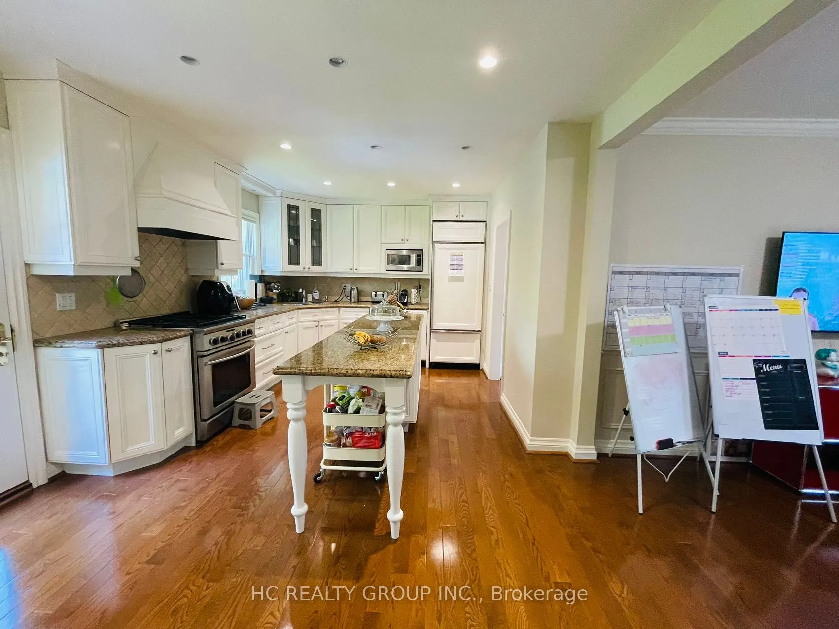 41 Wilket Road