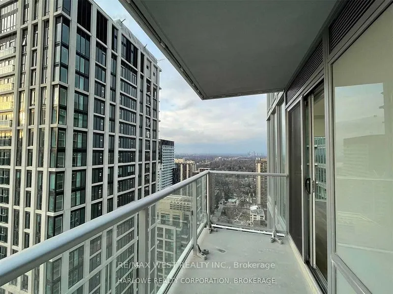 195 Redpath Avenue, #3312 St