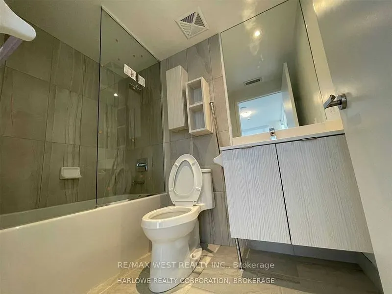 195 Redpath Avenue, #3312 St